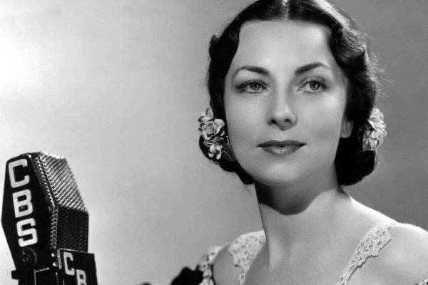 agnes moorehead 2.jpg