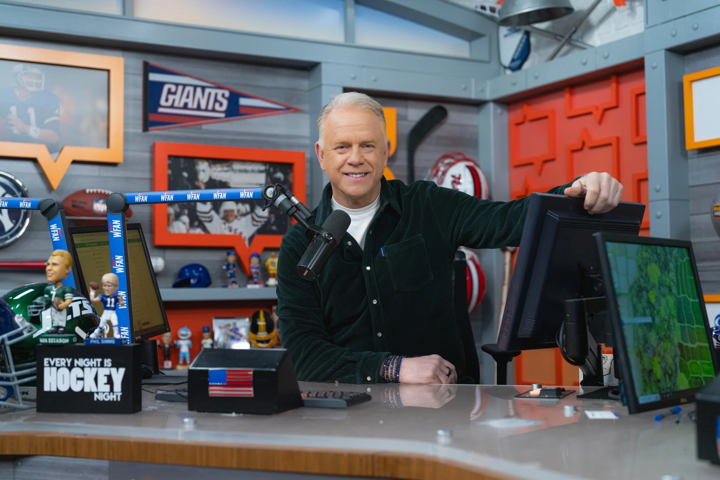Boomer Esiason.jpg