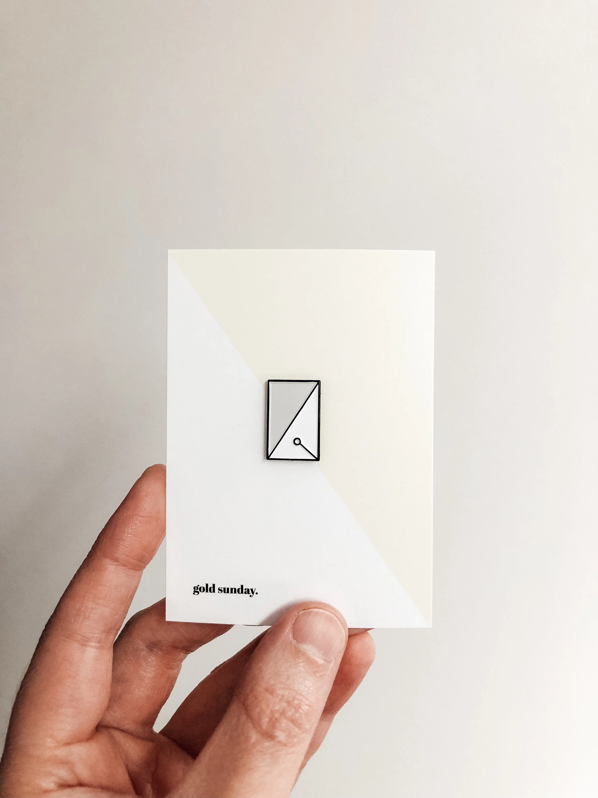 goldsundayco_lapelpin_03a.jpg
