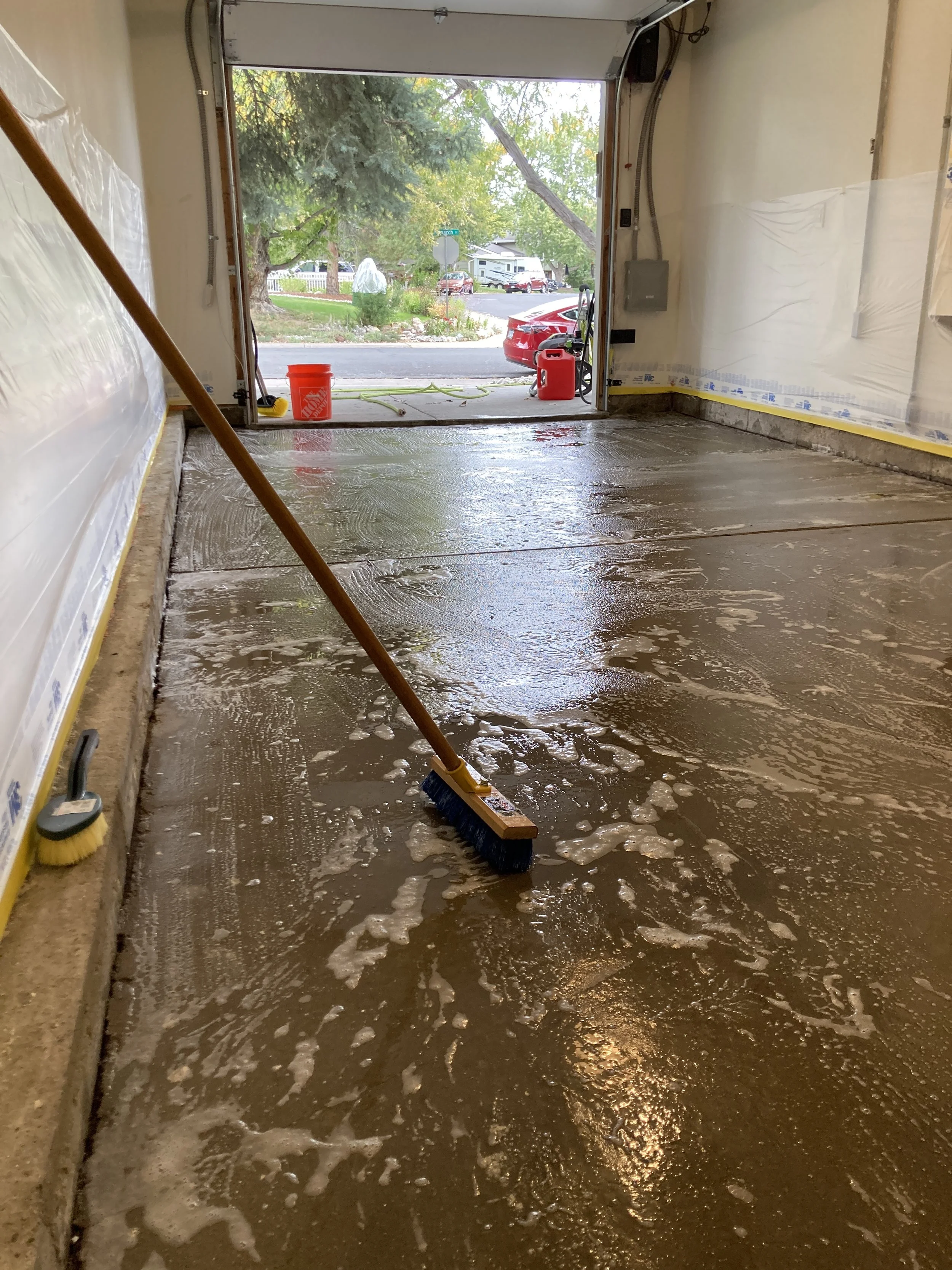 Garage facelift - Clean & degrease