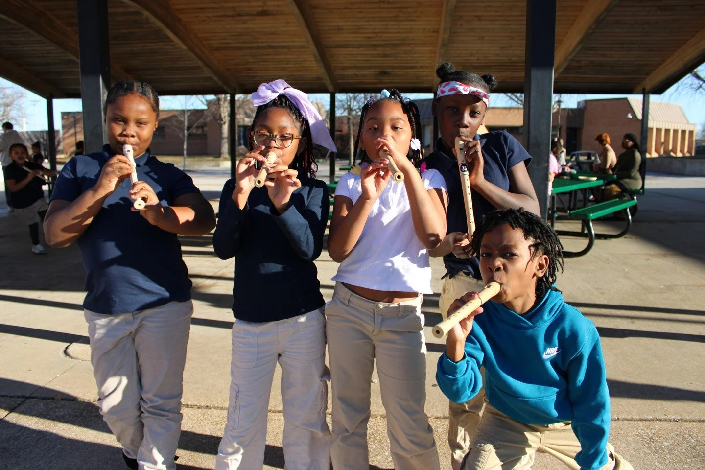 🎶🎵 Music class, but make it LOUD 🎵🎶
Ms. Kopff’s class had a blast practicing their recorders with Mr. Padgett last week — and since they were outside, they got to play as loud as they wanted! 😄