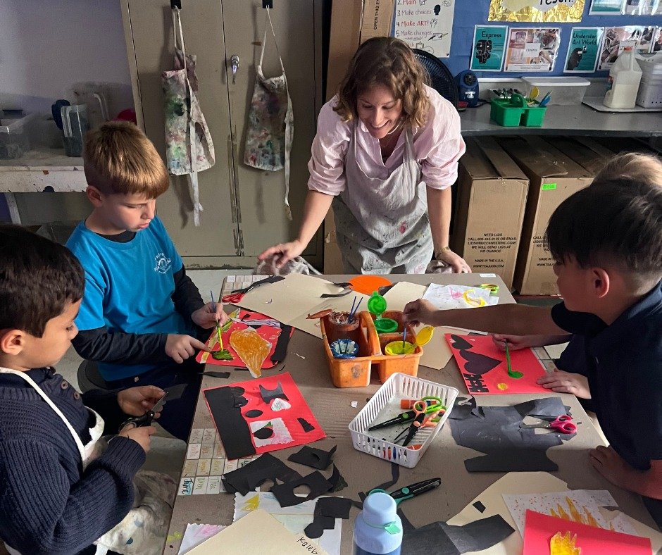 One of the many reasons our students love art class 💛
Ms. Ghidina brings creativity to life&mdash;sometimes even glow-in-the-dark!