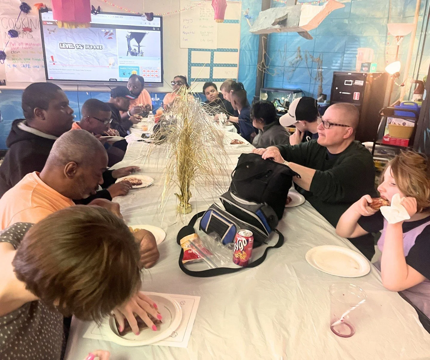 This past Friday, our Creative Community and St. Louis Arc participants enjoyed a wonderful afternoon together. They were treated to a delicious lunch generously provided by Jet&rsquo;s Pizza&mdash;the pizza and coloring sheets were a massive hit wit