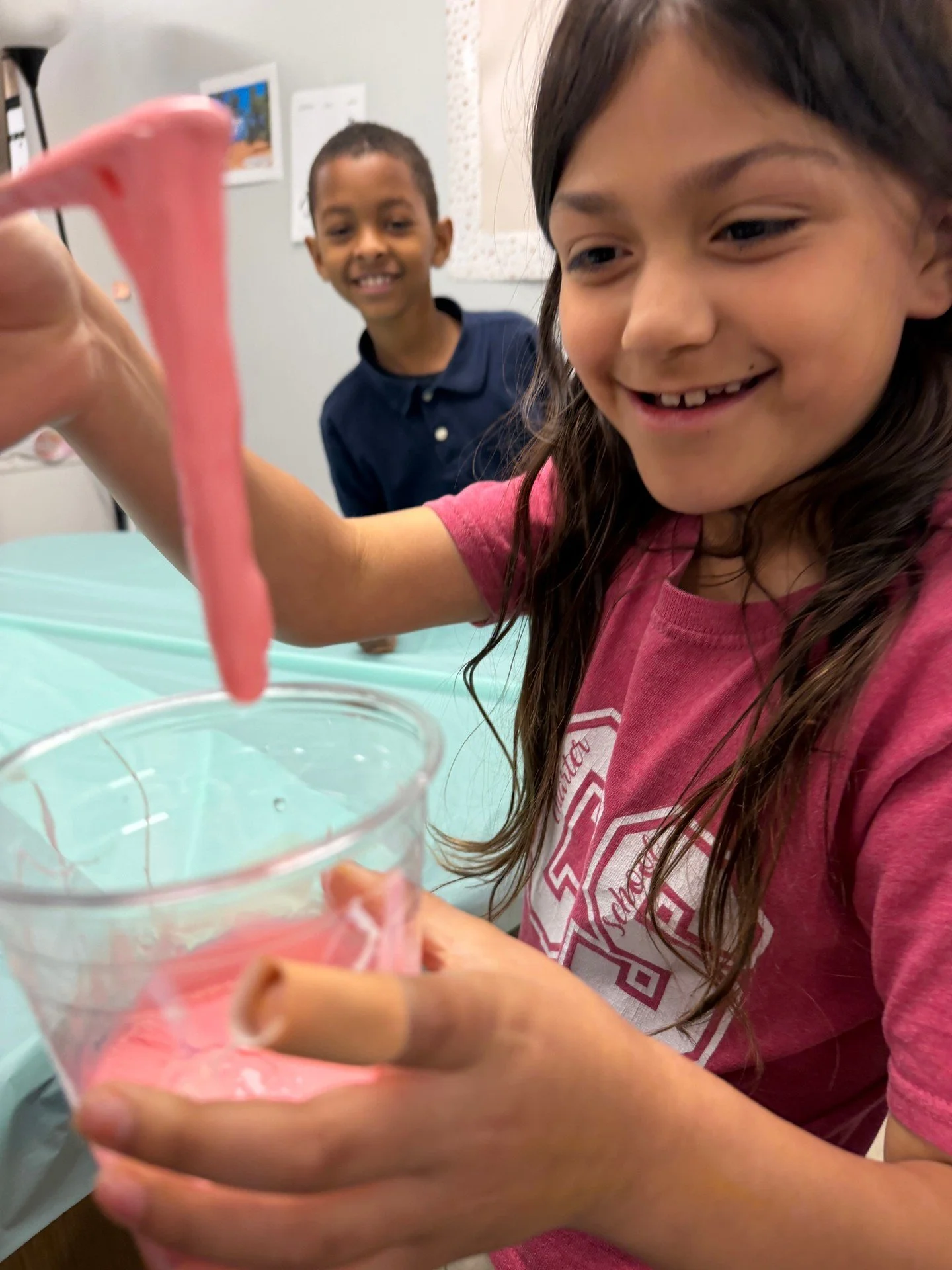 Stretching, squishing, and learning! 🧪✨ 
Today we explored the properties and states of matter by making slime. The kids discovered how liquids and solids combine to create a stretchy, squishy substance that acts like both! Science has never been th