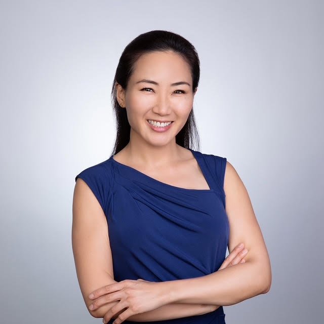 Photo of arrangium and composium alumna