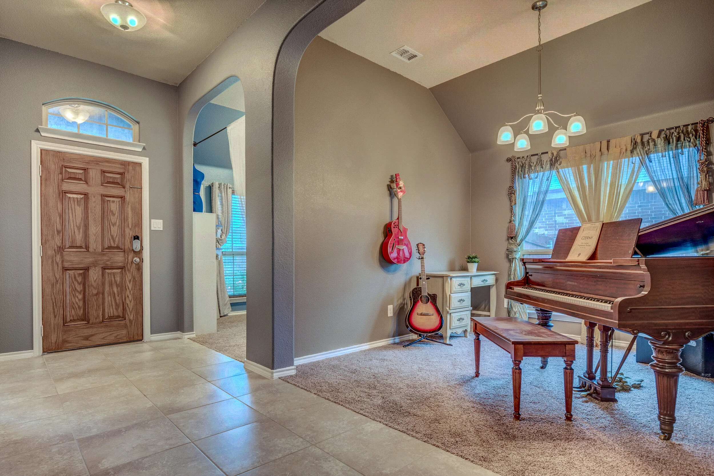 19 Oakridge Lane — Haven Realty Group