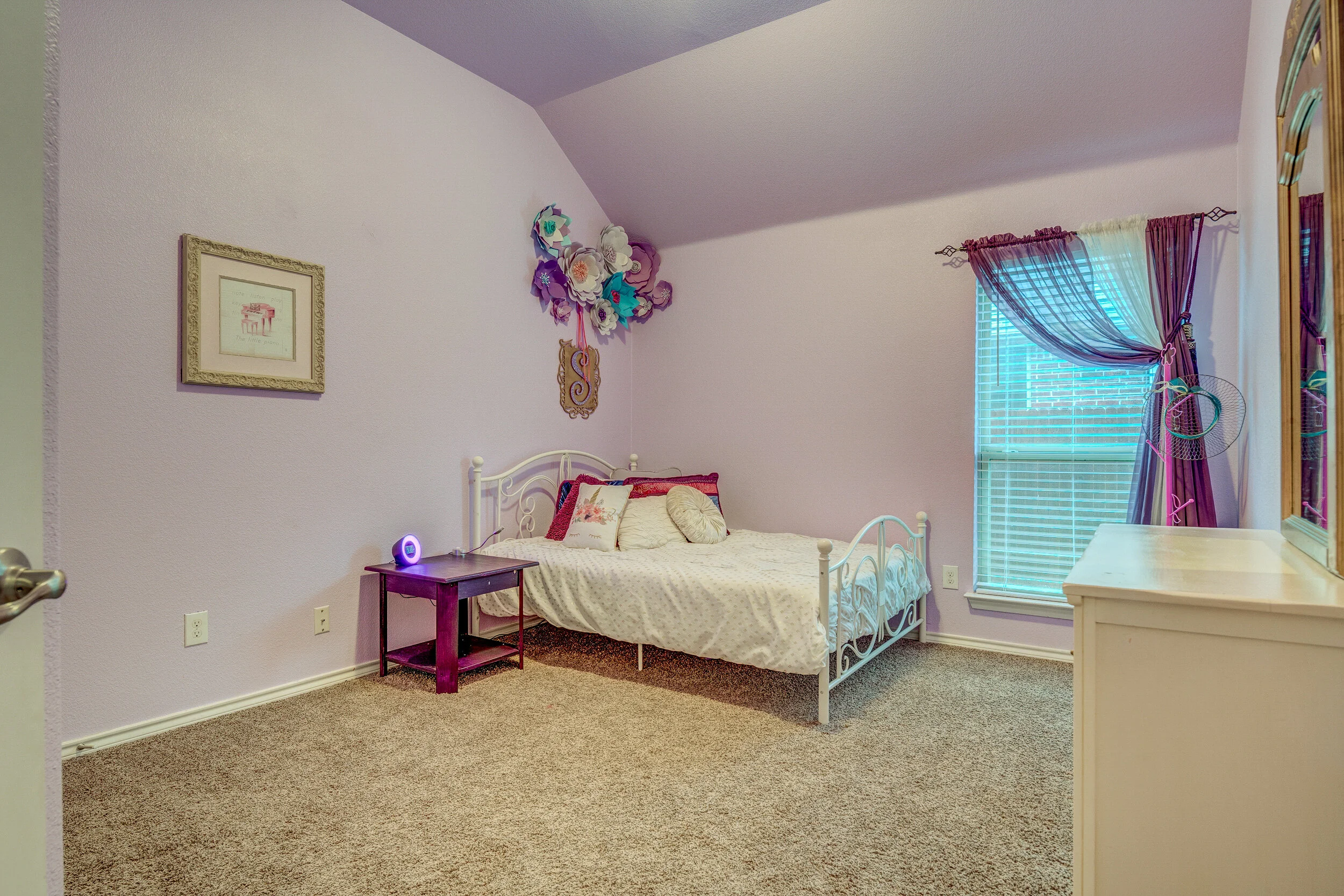 19 Oakridge Lane — Haven Realty Group