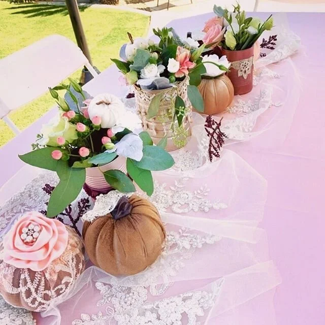 We&rsquo;re blushing over this tablescape 🎀