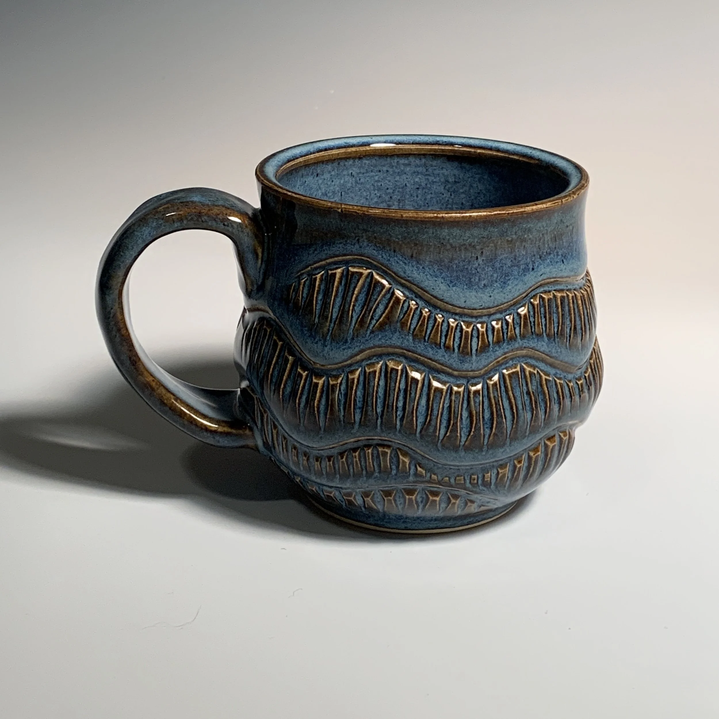 FB Wavy Straight Carve Mug