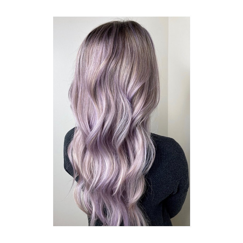 Icy mornings ❄️

Cut/color @dayna_avalon 

#lavenderhair #fanola #randco #longhairdontcare #waves #gelucky #luckystarsalon #cooboard #framar #ferndalesalon #michigansalon #woodward