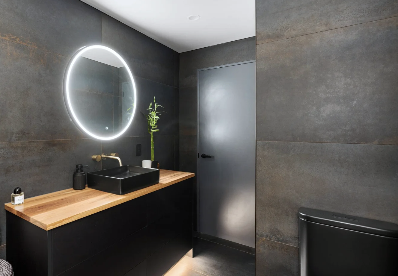 2551053_15.jpg copy.png