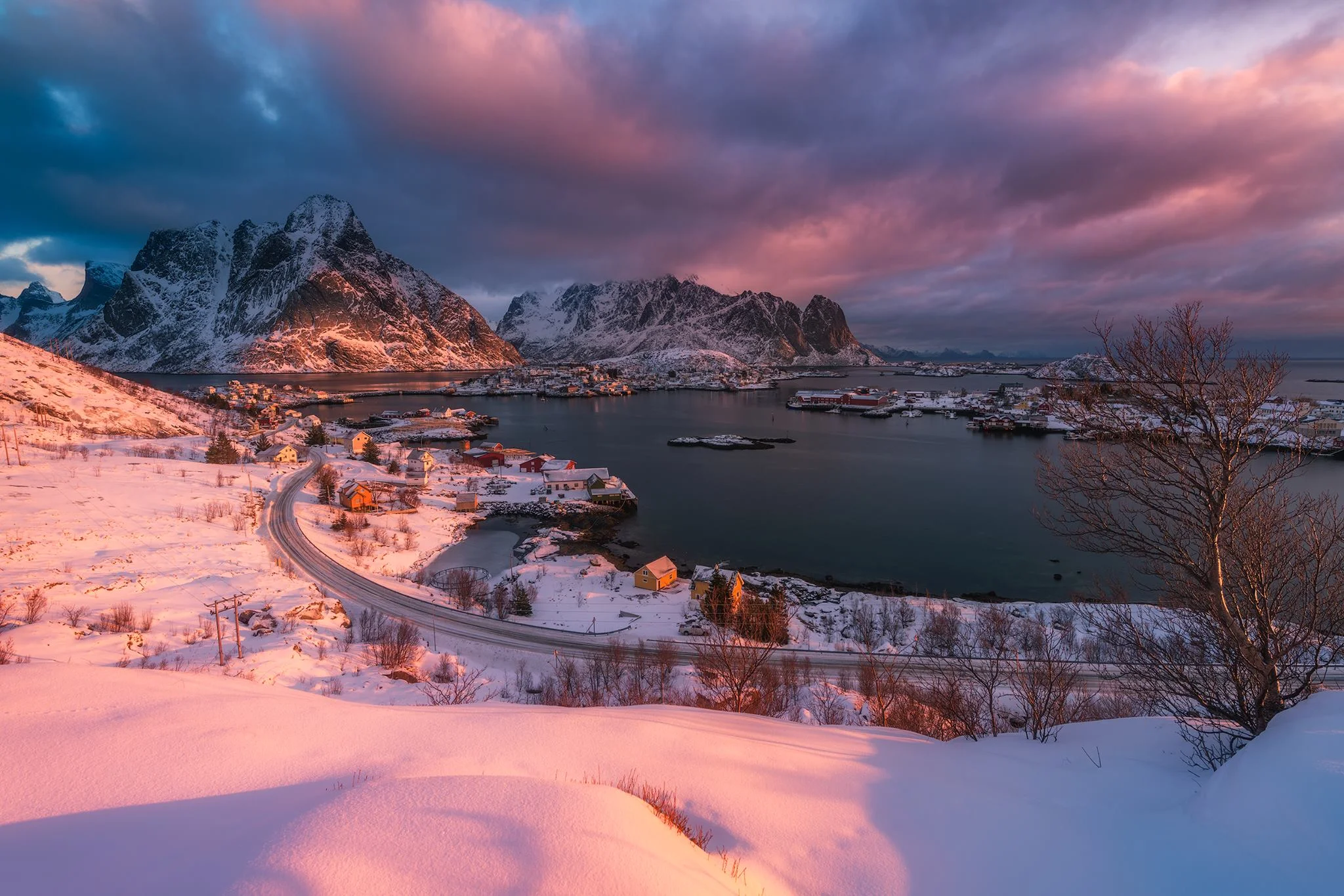 A winter sunrise in the Lofoten Islands of Norway. Nikon D850 | Nikon 14-24mm