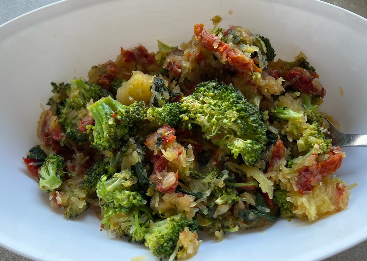 Spaghetti Squash with Broccoli, Spinach, Sun Dried tomatoes and Chicken