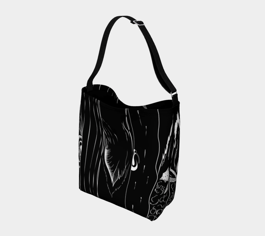 Macrocosm_Day_Tote_Black_White_20181023.gif