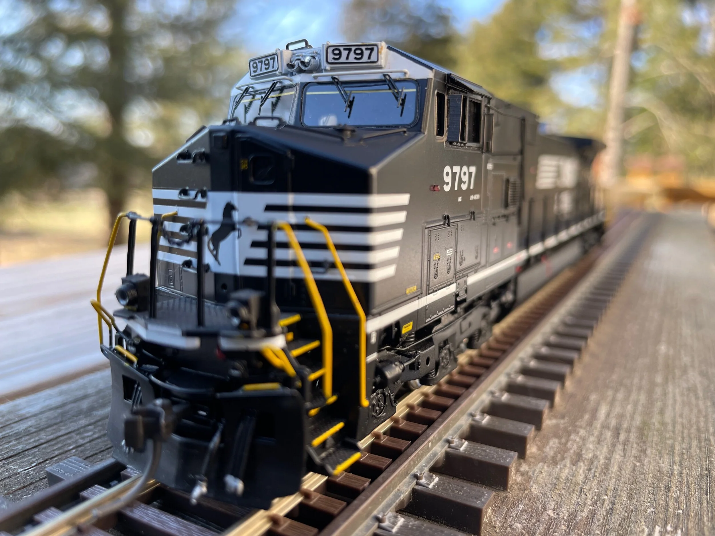 FE1807AE-8EF7-40DC-8A46-1B8D7452CE5A