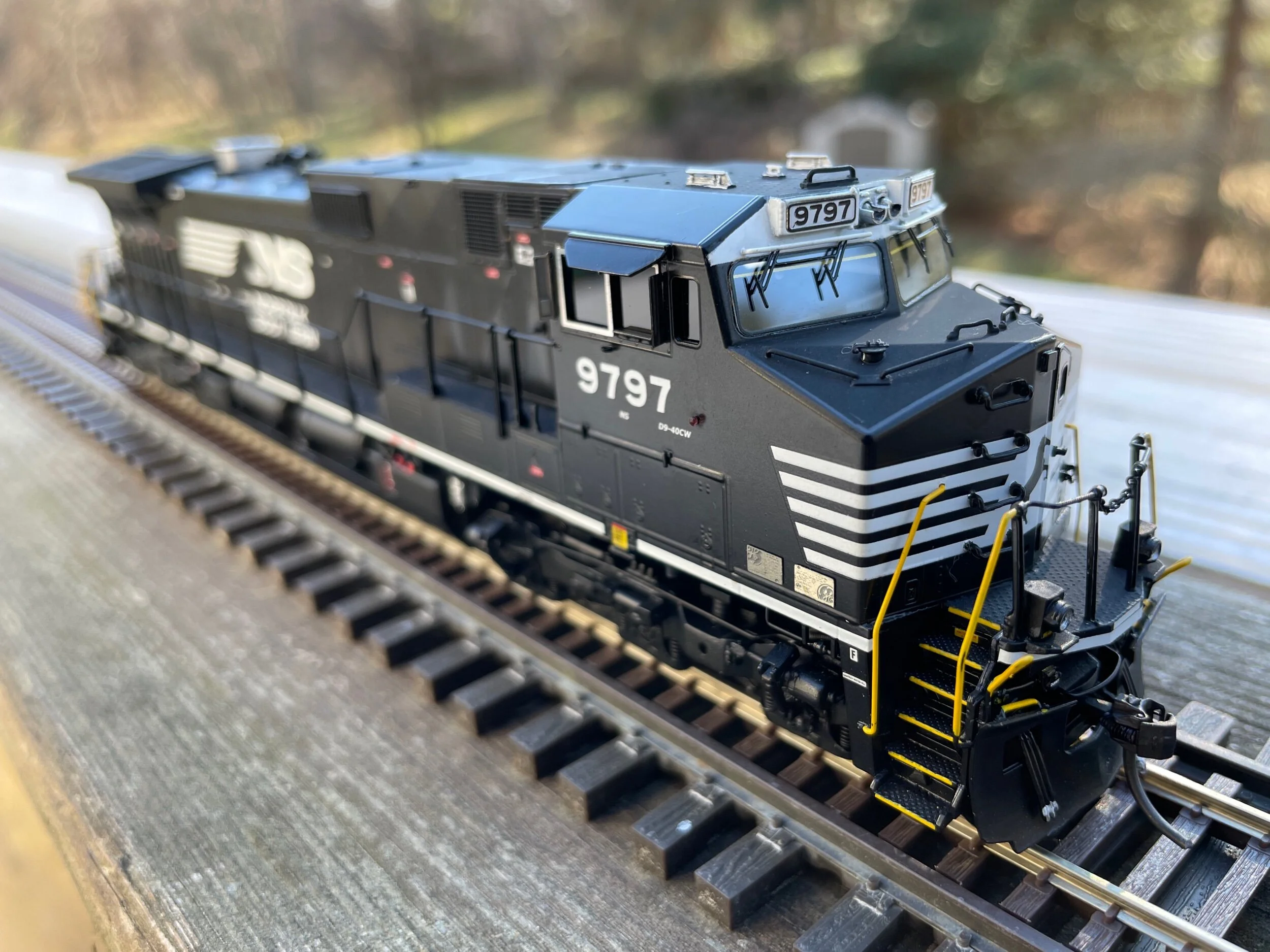 55F89B68-A3C3-4C04-BFE1-536DAA7D0945