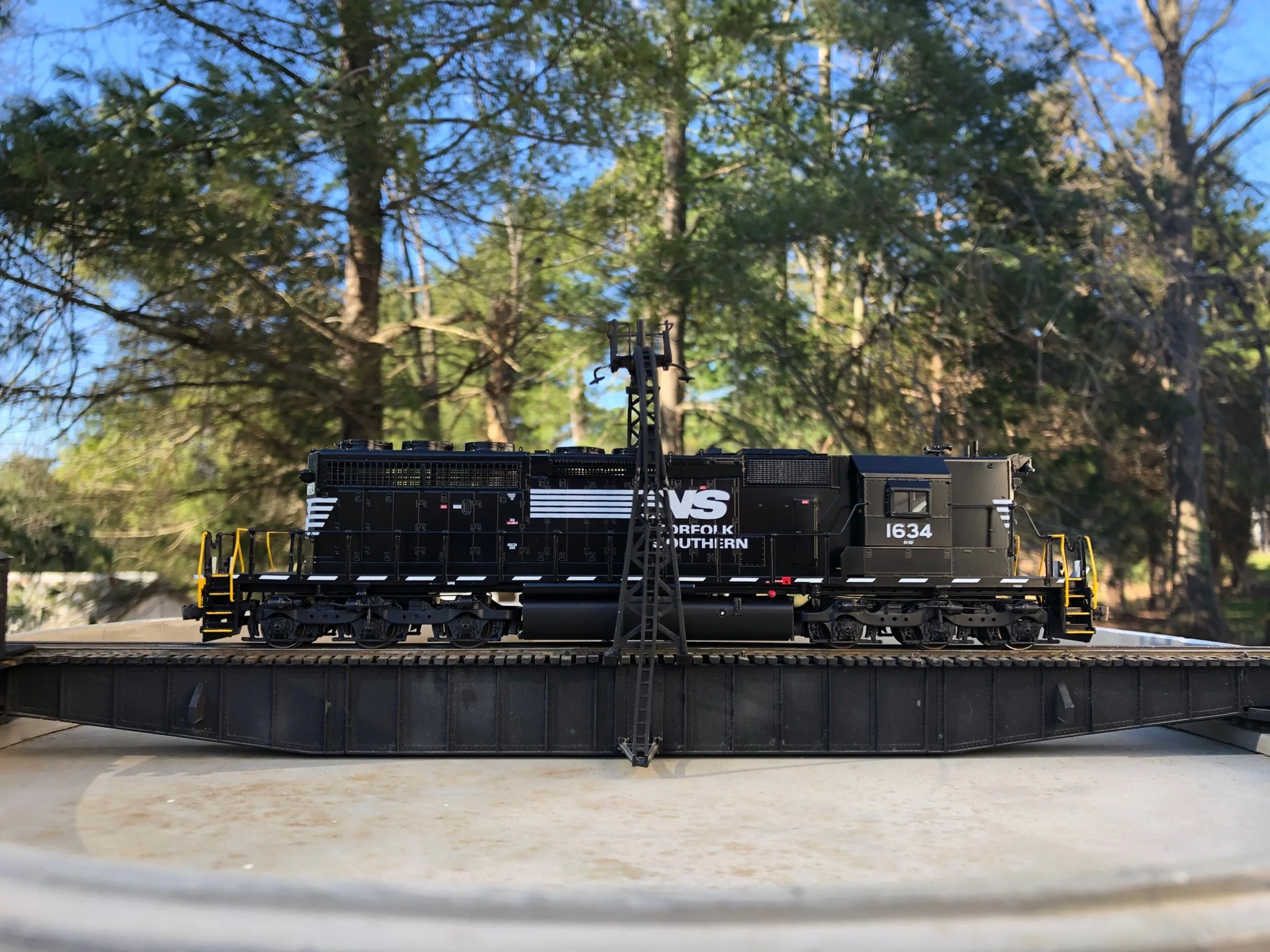 D416A80B-2FFD-48EC-A6E9-26608B171044