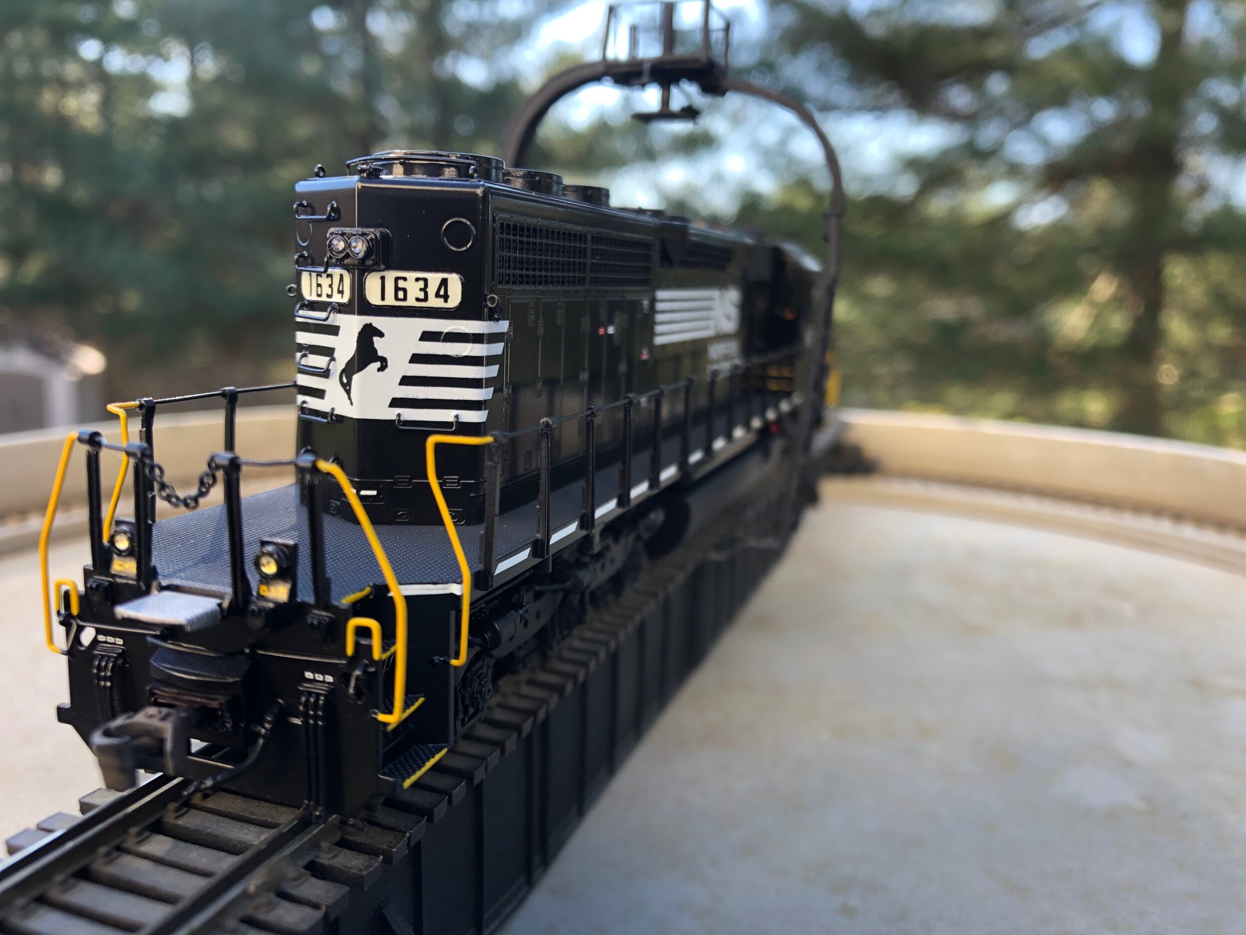 CFD5C3D5-592C-4565-8DBB-B5FF380A5939