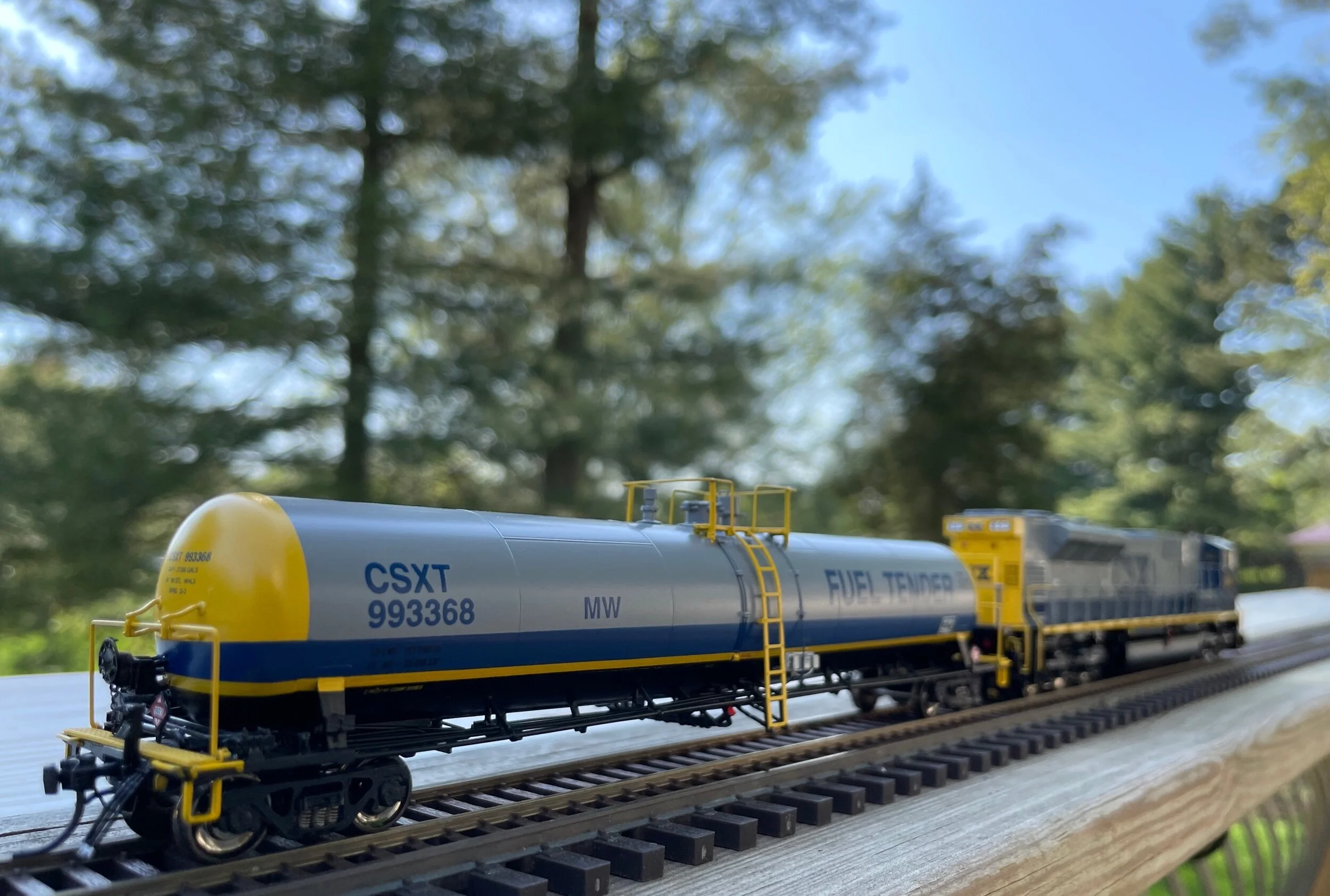 B875DB0C-F406-4D7E-9581-281A95A98D19