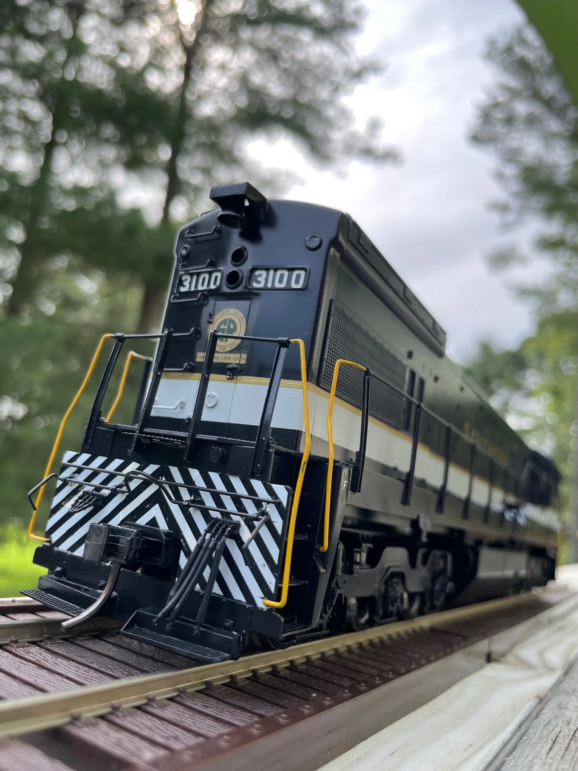 29FFE7F4-ABEF-4FFB-A45B-BF7D39ED5BA2