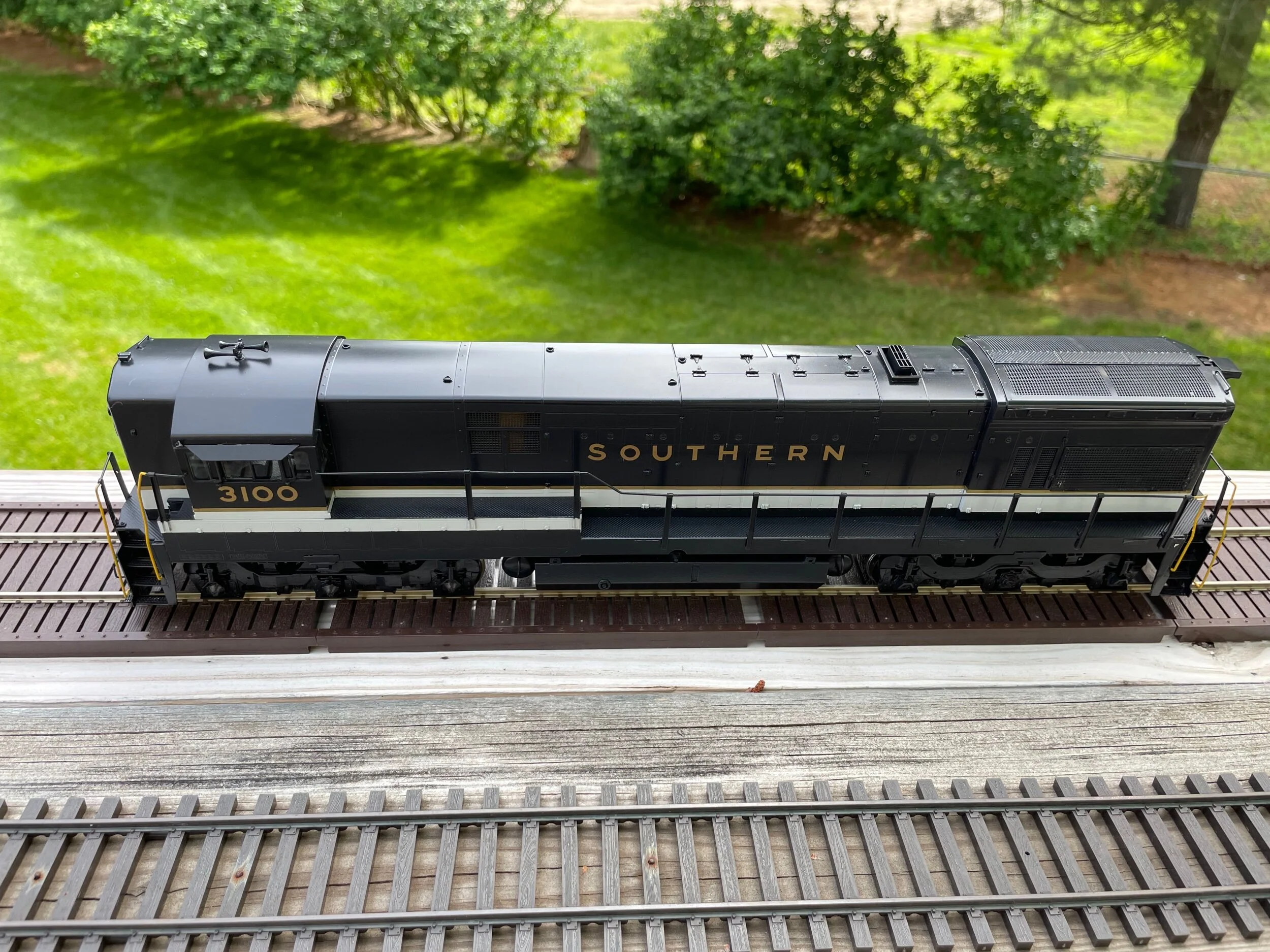 6B8F059B-4ADC-4278-865E-1A10E4FDE693