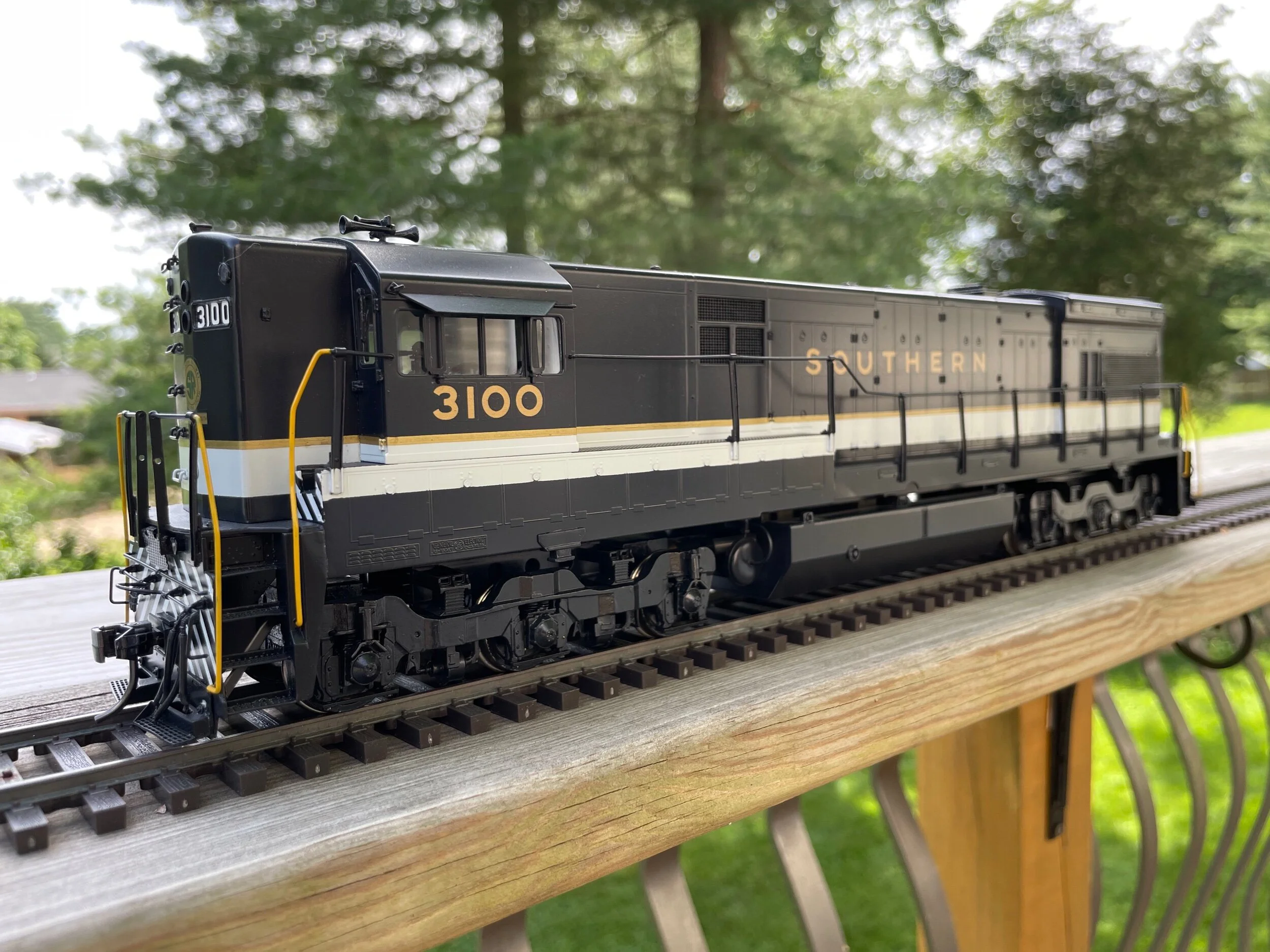 4CF9D68D-FBEB-4958-A17A-3BDC9F7EE177