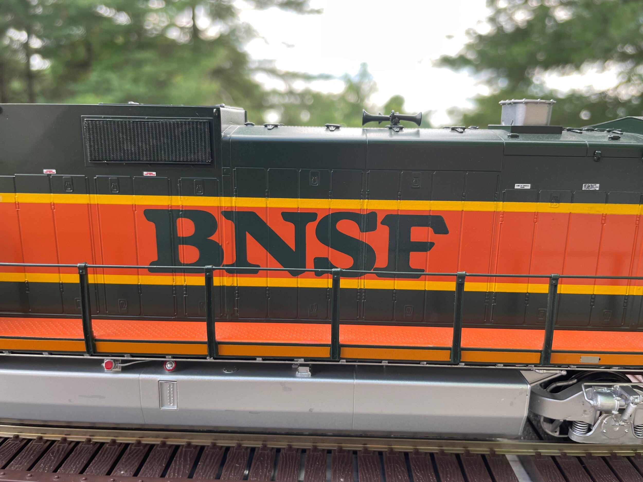 A9CC5872-A575-420D-8CA2-8982D9086107