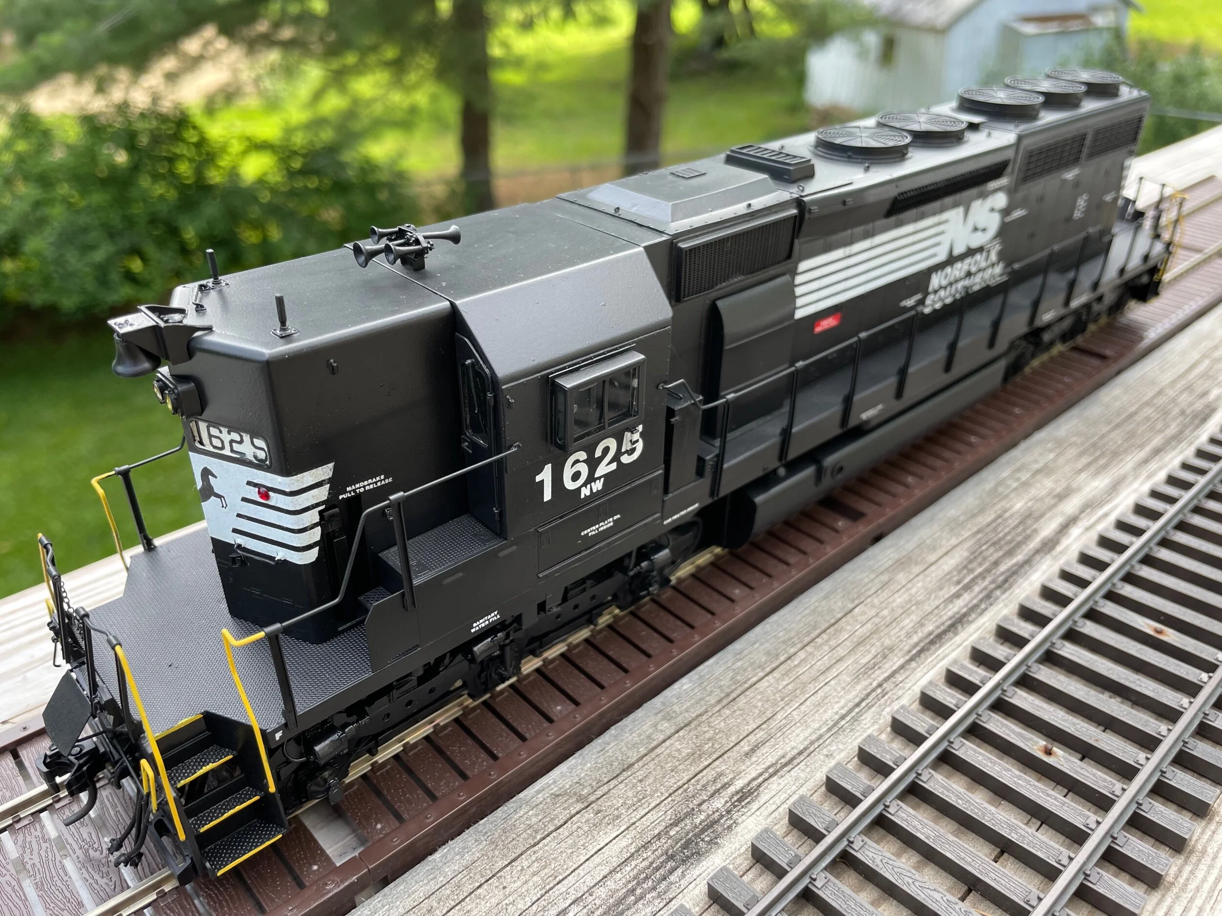 5C5DAA65-93DC-4A4B-878D-3921B61D99E5