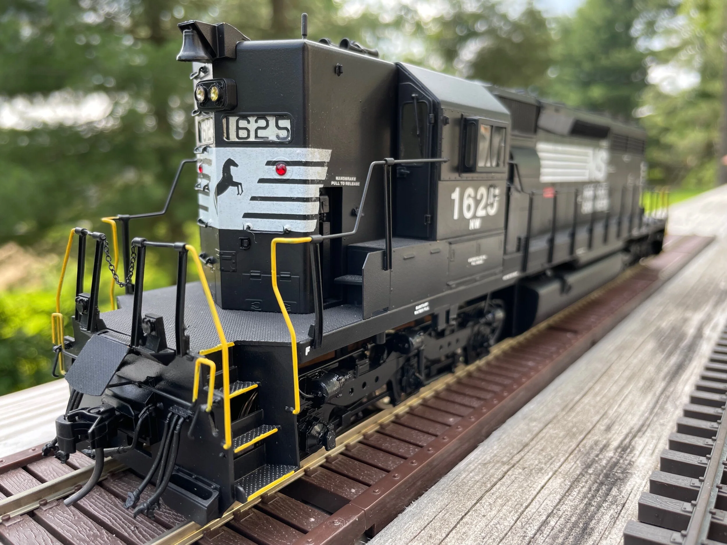 75F30B30-AF7C-4BEB-B9F9-5F6B63D5376C