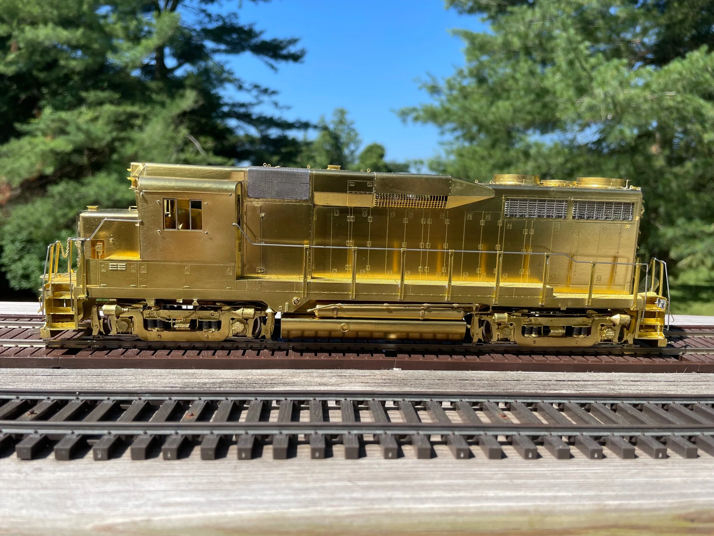 90B05BE6-CCDB-4964-92DF-757ABFF9703D