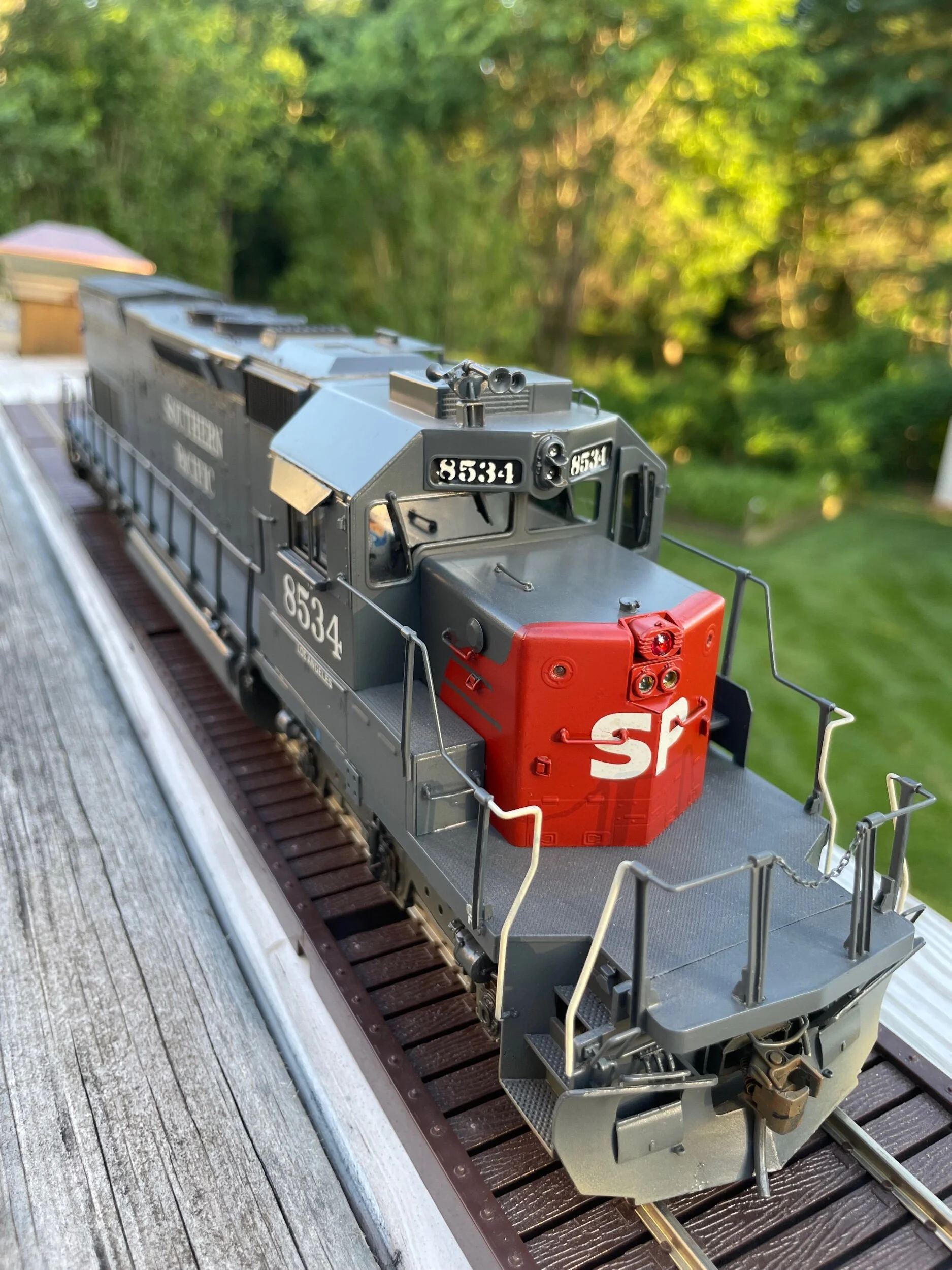 5A805C10-3AD1-4C4D-95BB-5A6242CE9E29