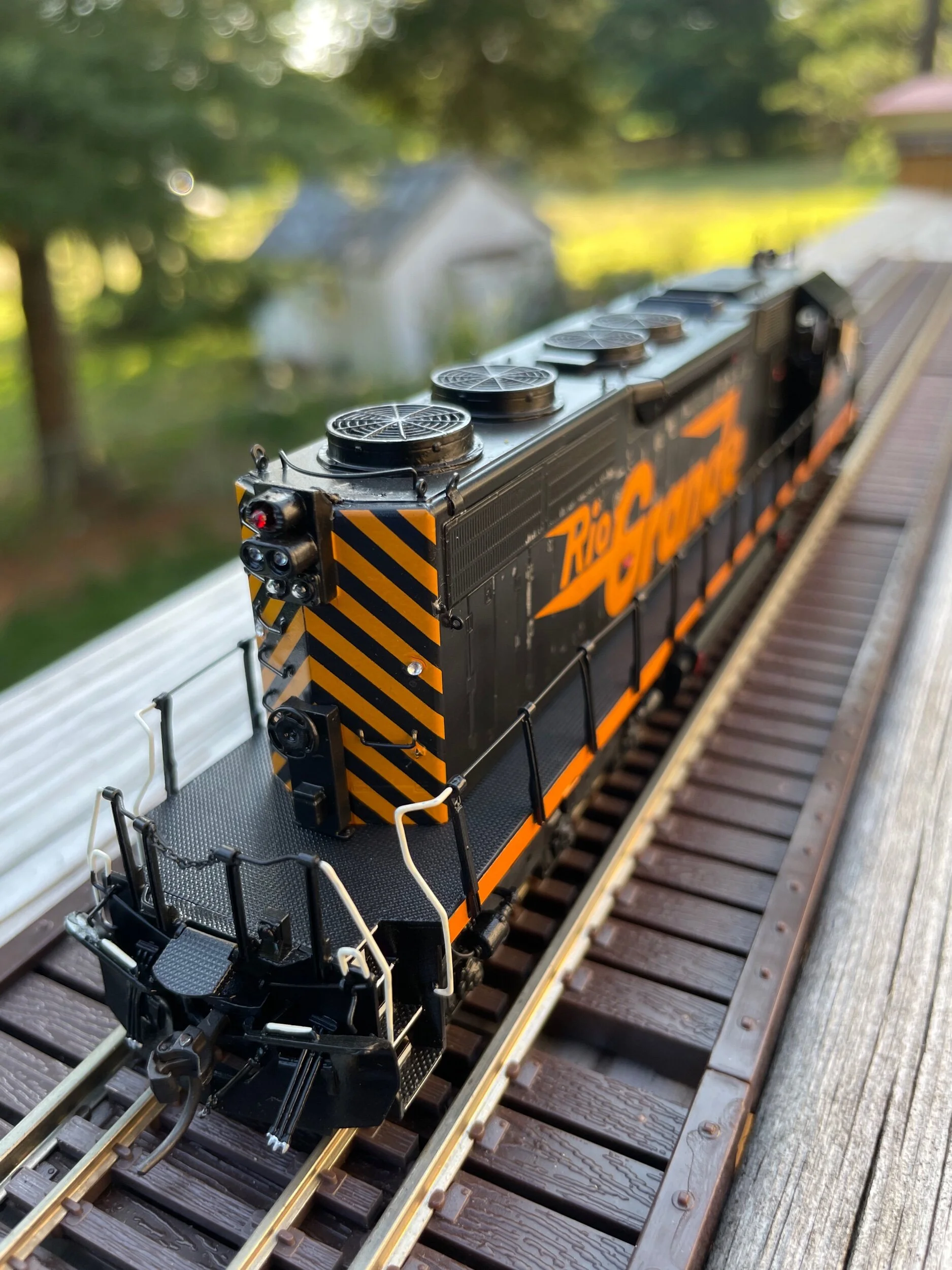 128B2E38-D9FE-4619-901B-CB9BA948CBD6