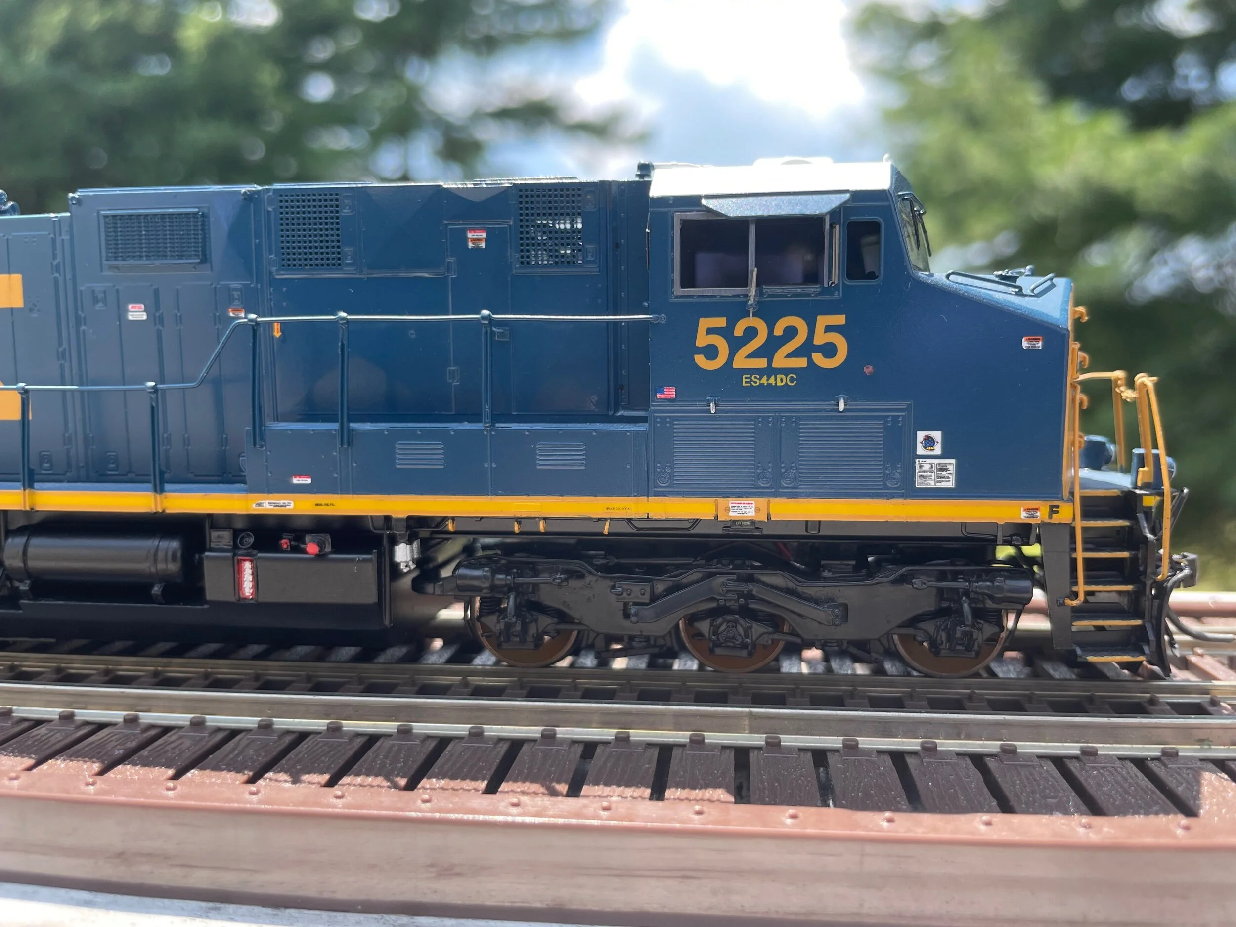 D7CC287F-4D83-4045-BB5B-46E60AA7EF76