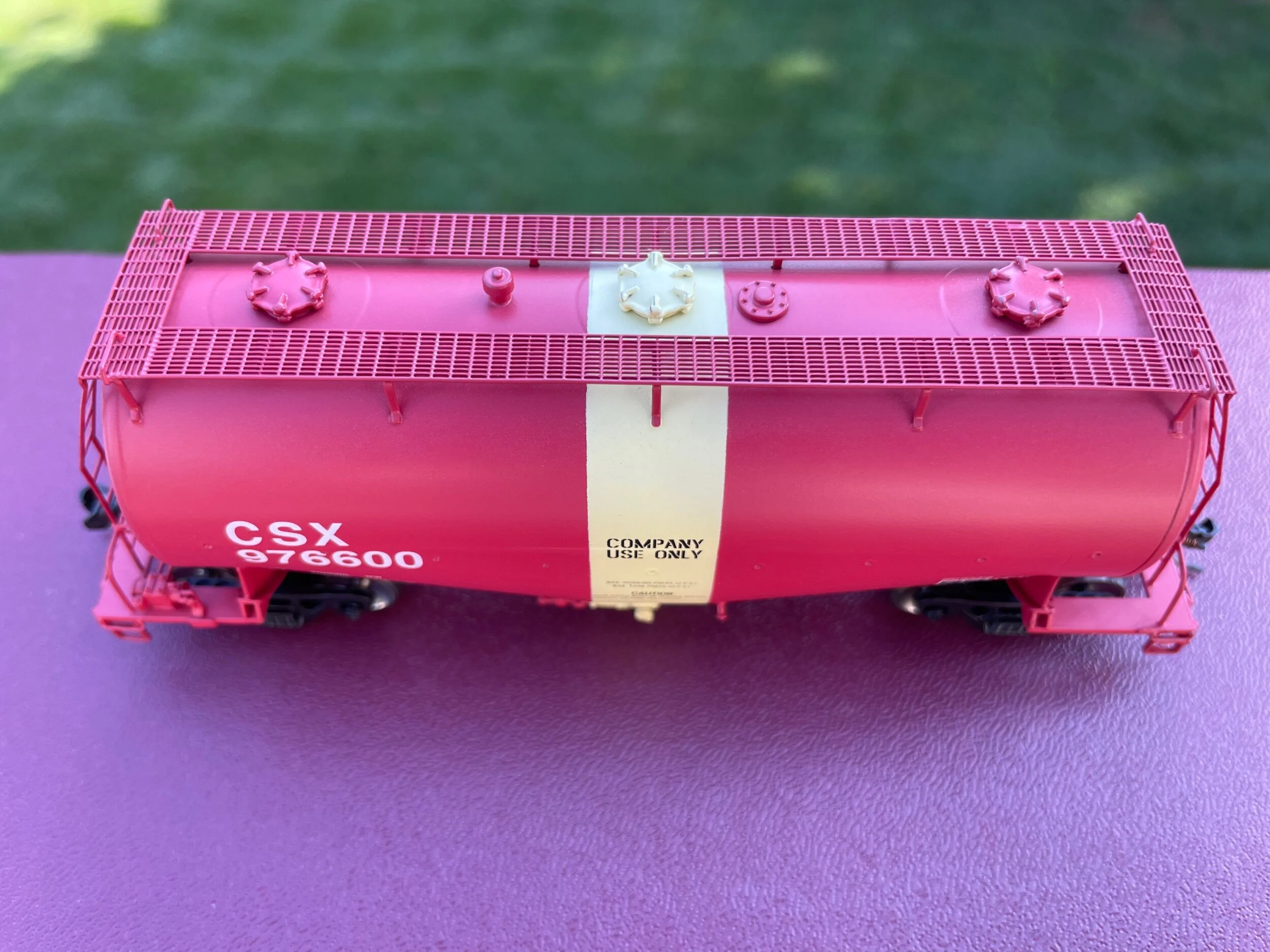 10E85FBF-B01A-4AF9-B306-6F9099749D7A