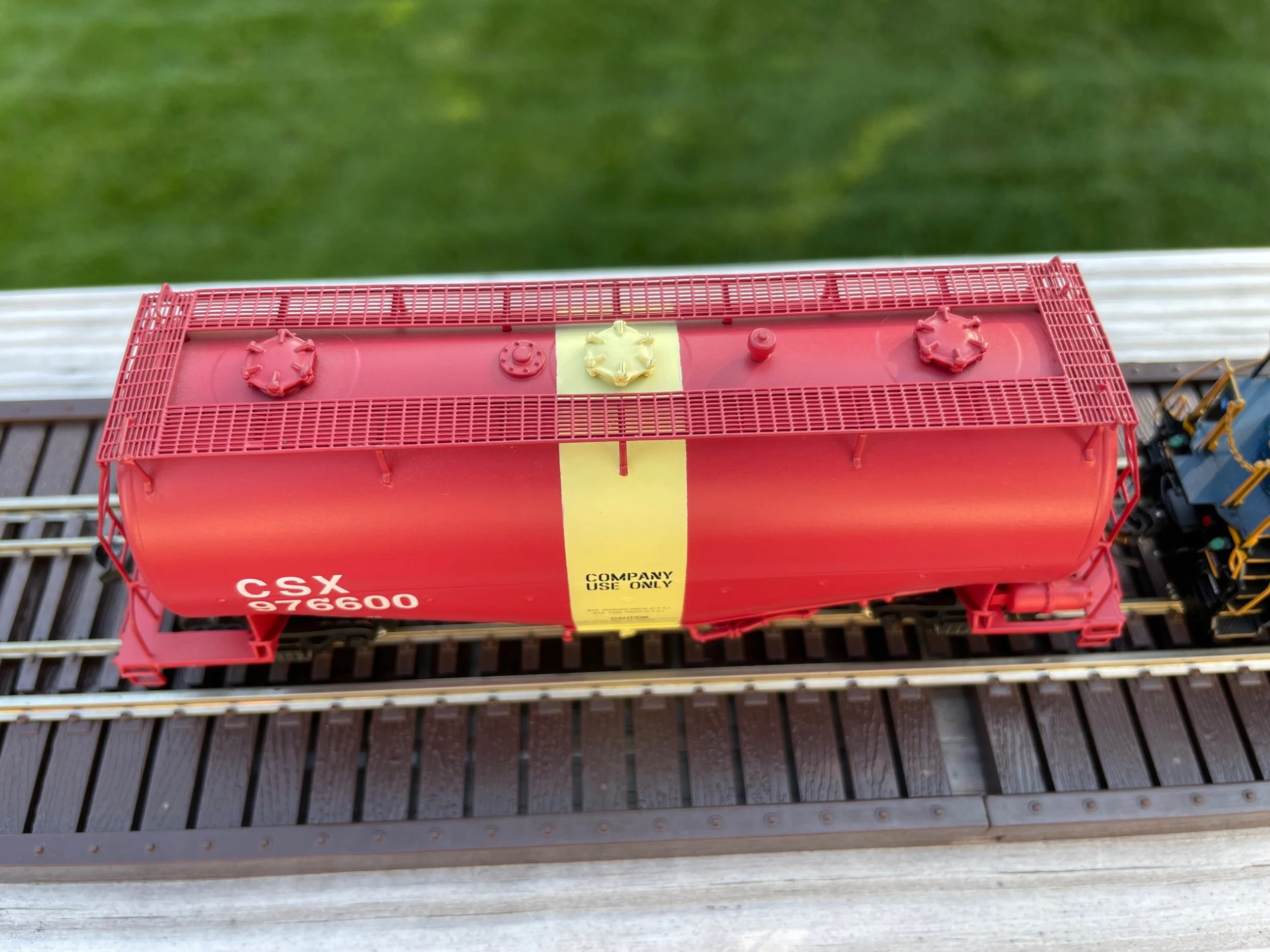 841AD6F9-27C4-450C-ADA7-627DD5DBC1BE