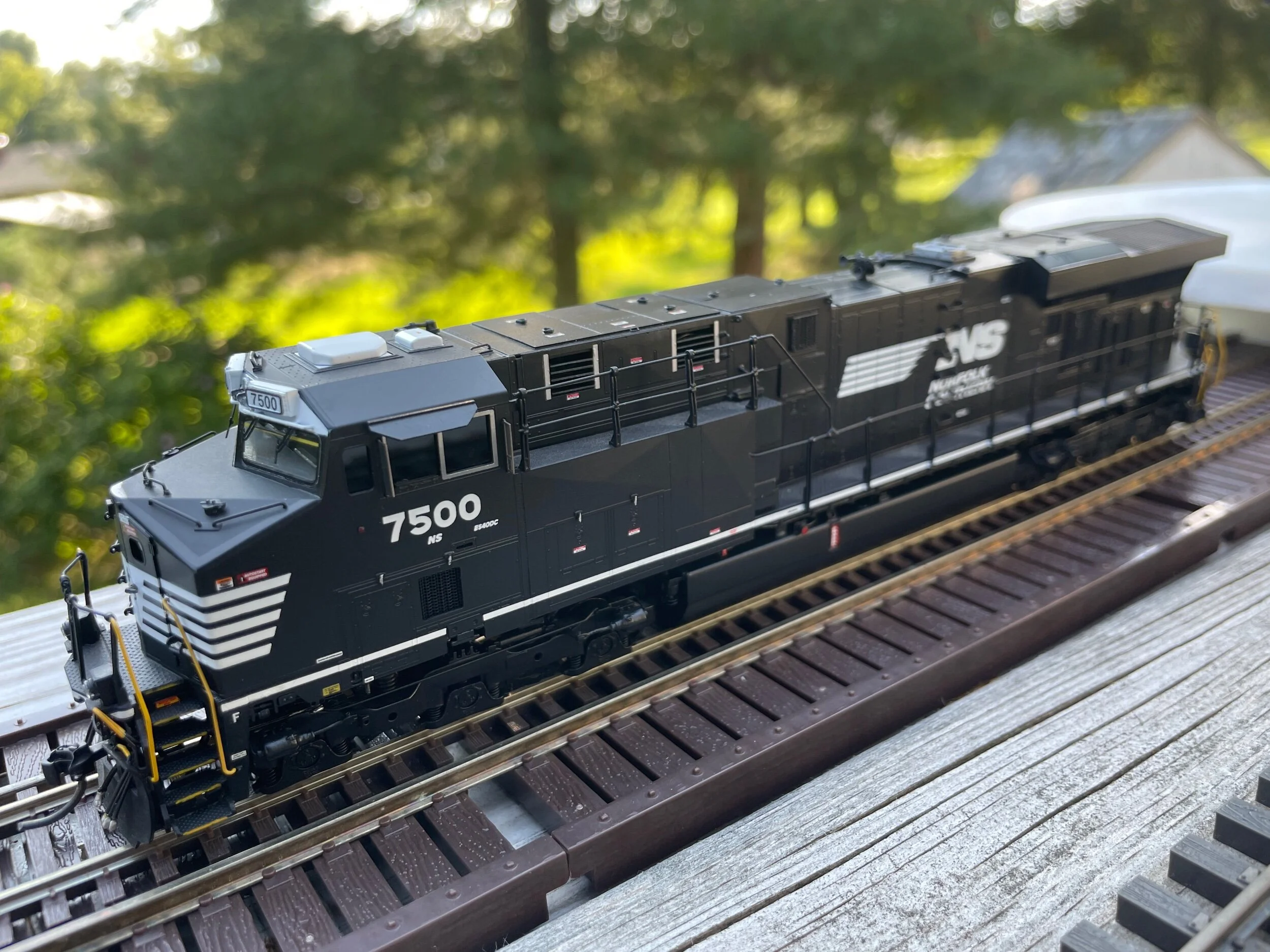 6B92D387-DFFF-4AAB-B704-52AD1B8791D1