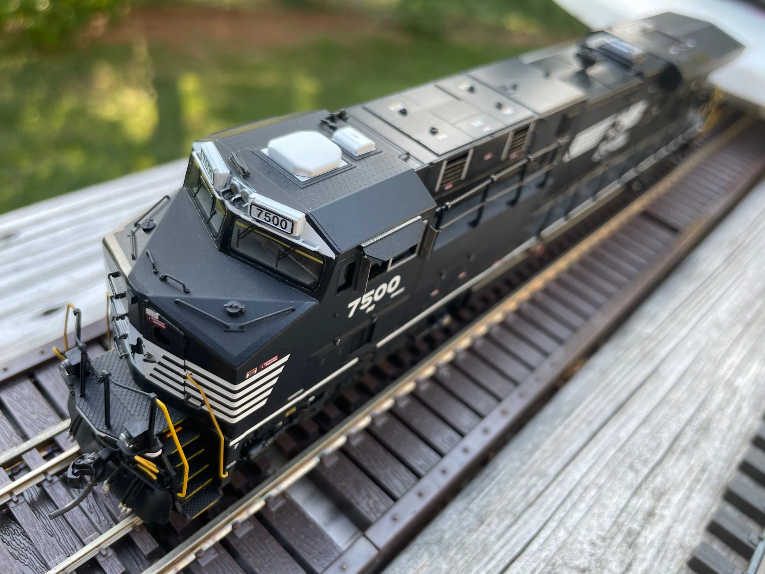 163D42E9-B5F5-4421-BDCB-65A47836EED0