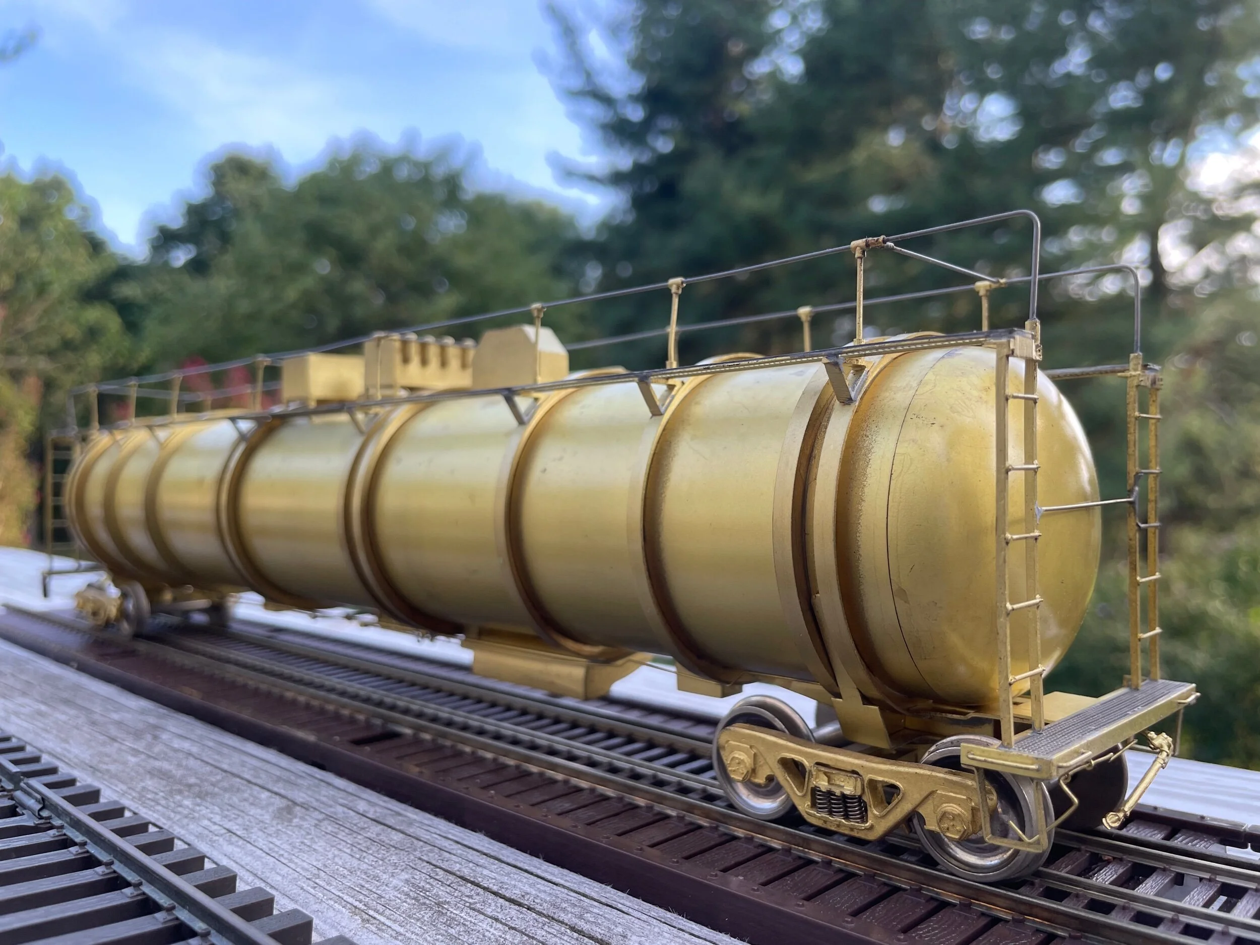 CC7F9C81-121B-4B15-9463-80B0762A15D8