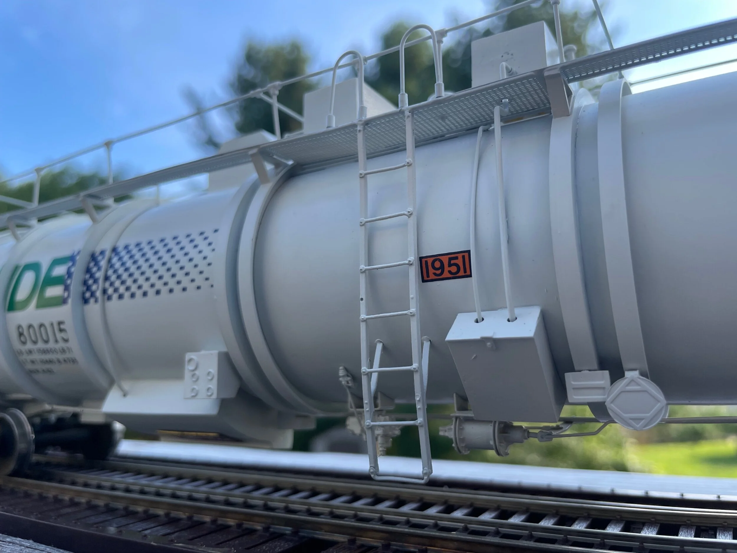 2E26C66B-0885-41D3-AF82-9BBF62821D85