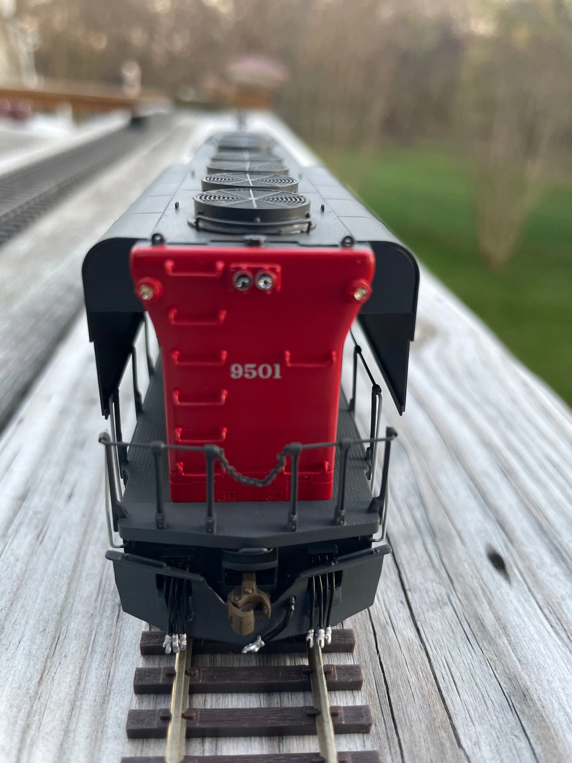 CD836C24-6E6E-40E2-BA41-06BDA6970289