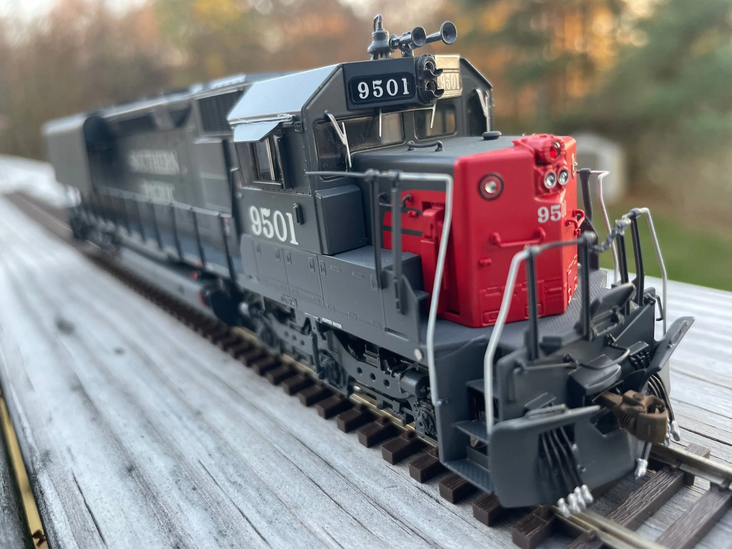 8B5554D2-8750-4456-AEB4-17D640443851