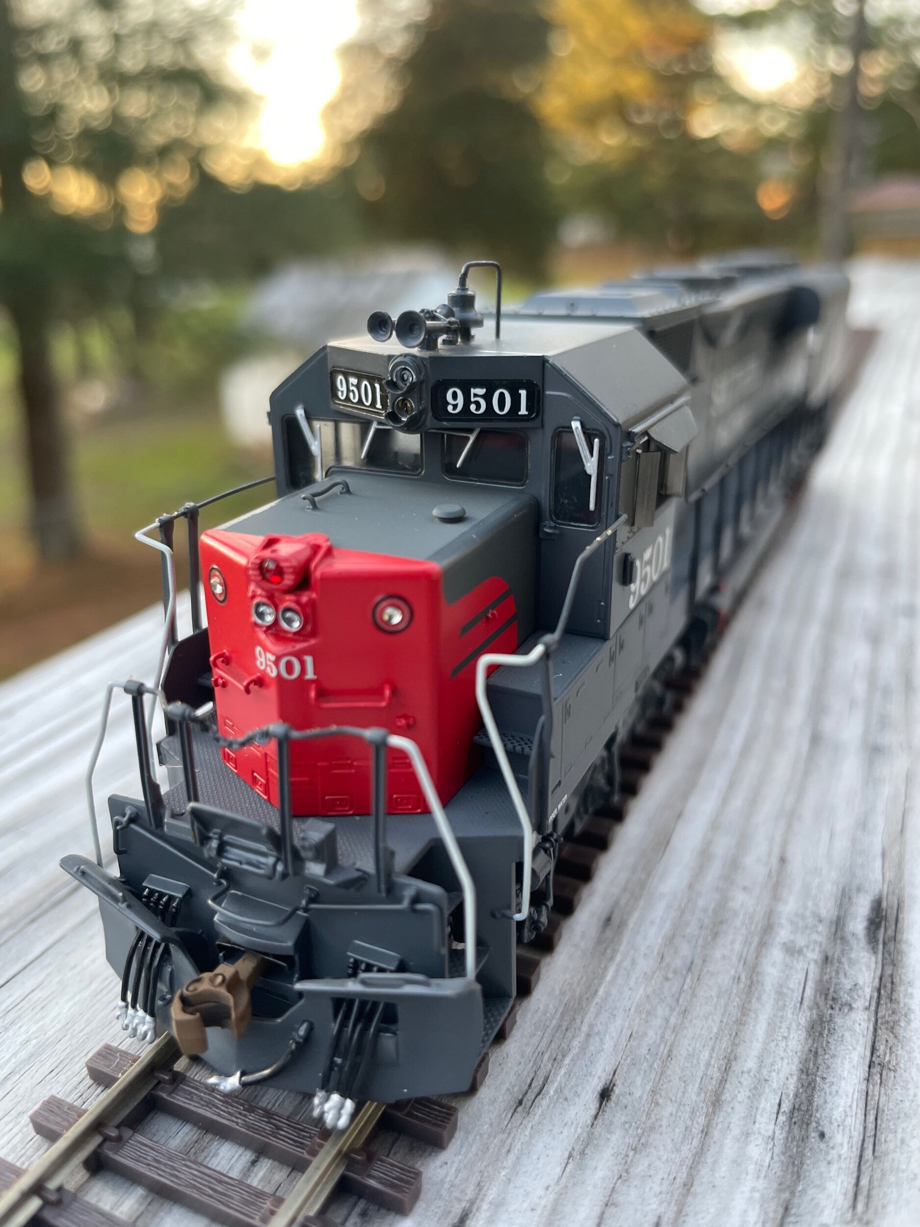 5D942362-4316-46C1-951E-5E89360F8A16