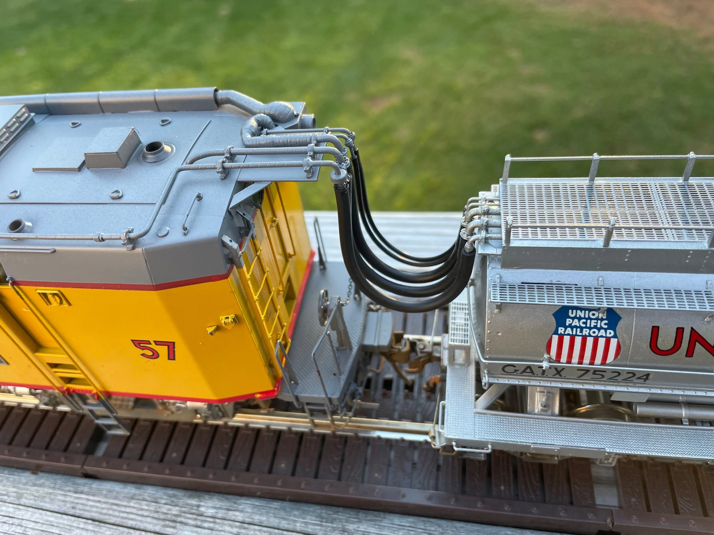 19ECE72F-7B99-4B43-A8BD-D5FCE8D51645