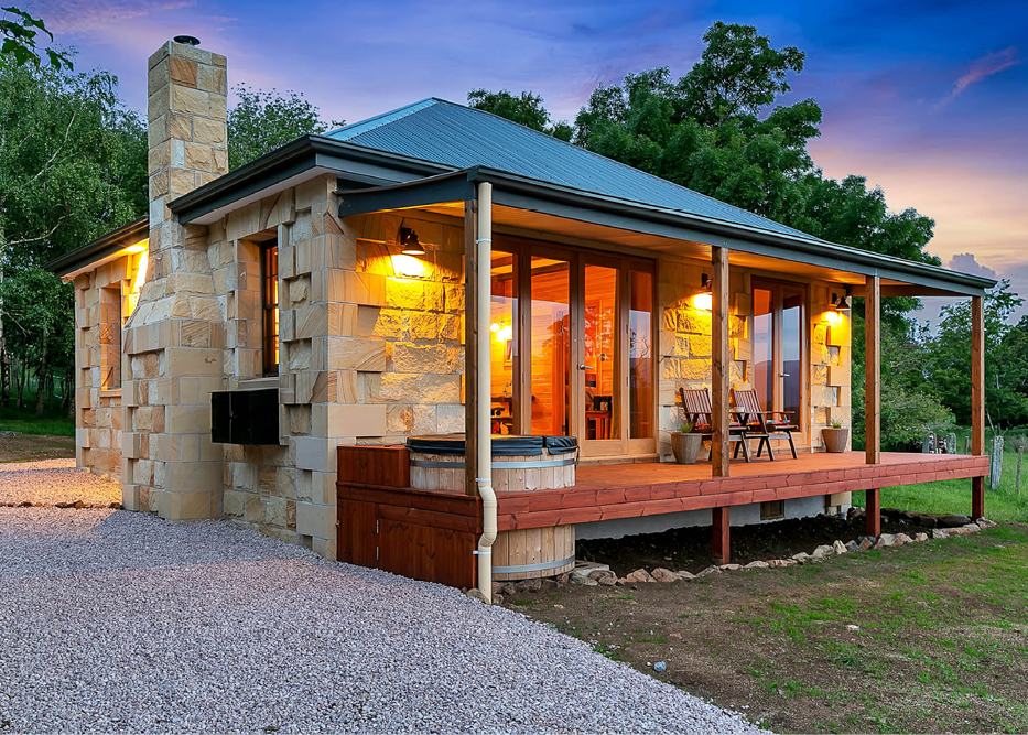 BWP003711(06.08)20_Paid_Funnel_Landing_Page_Cottages.png