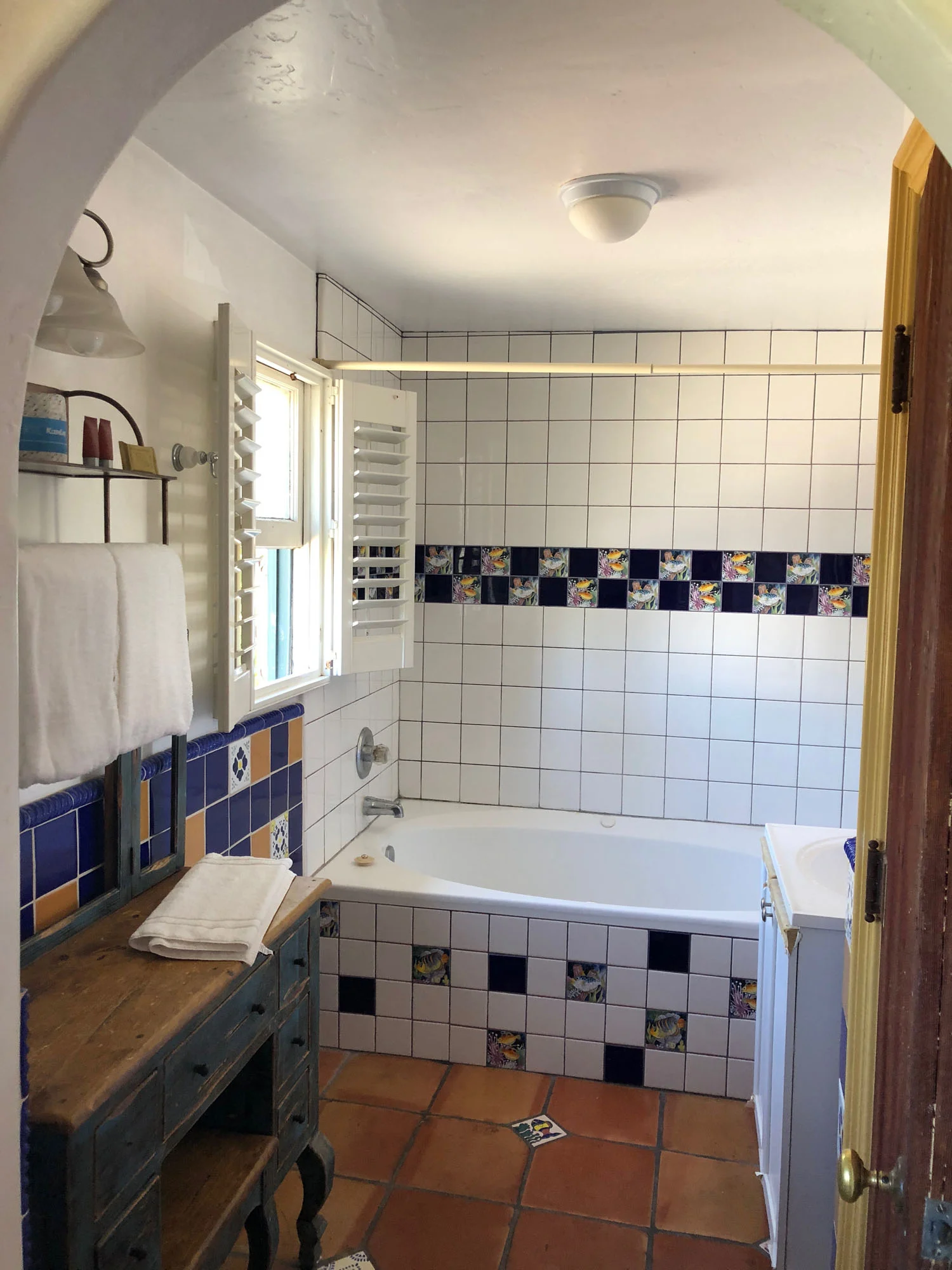 SpaBathroom_3119_Room107-108.jpg