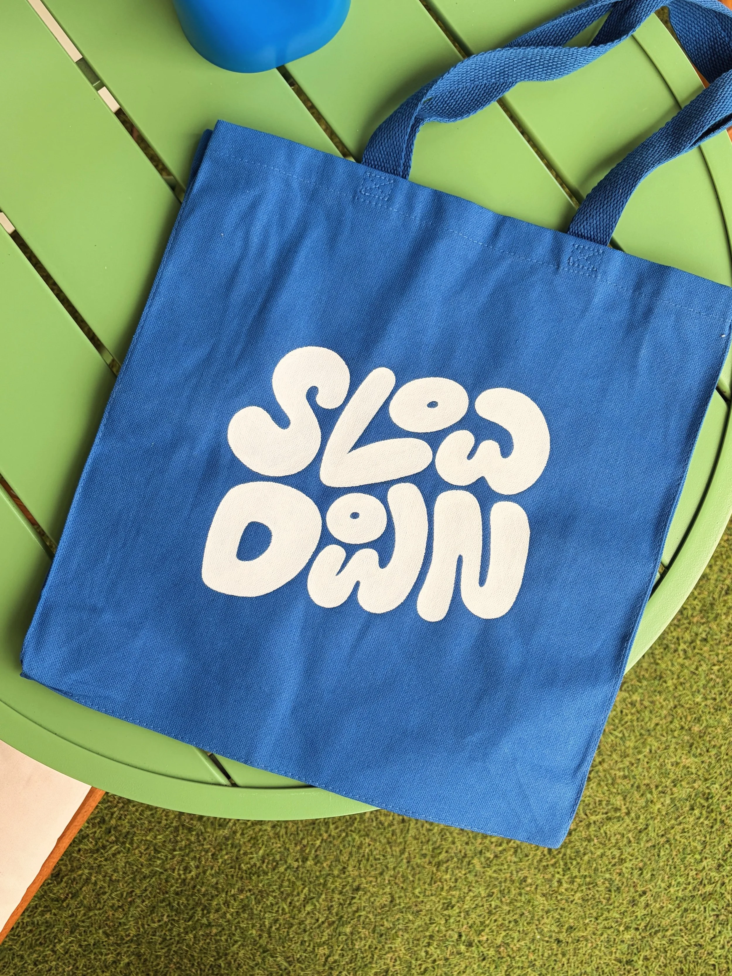 I love the thrill of being busy, it&rsquo;s so ENERGIZING⚡️. But let&rsquo;s not forget to slow down and chill once and while, yes?

Itching to do more painting/lettering this year. Anyone want a monogram on something? Need help with a mural? Want a 