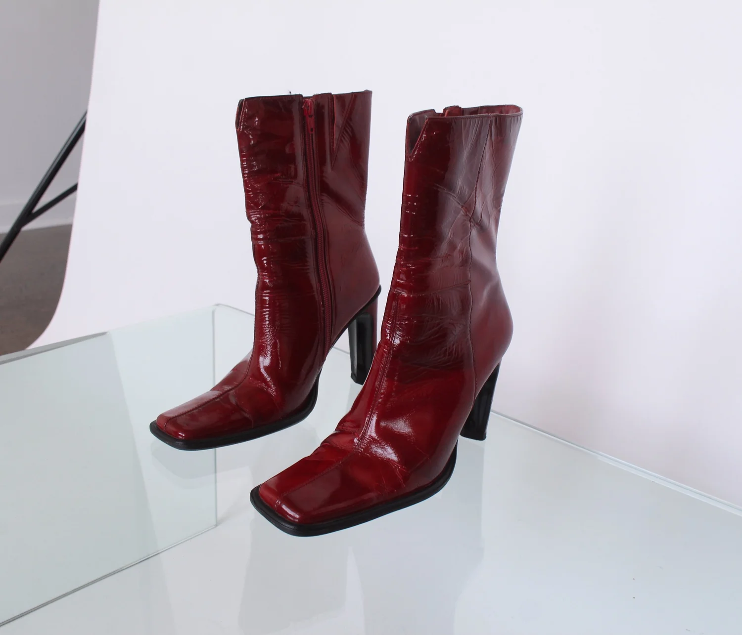90s Apple Red Patent Leather Boots - 7 — Wornable