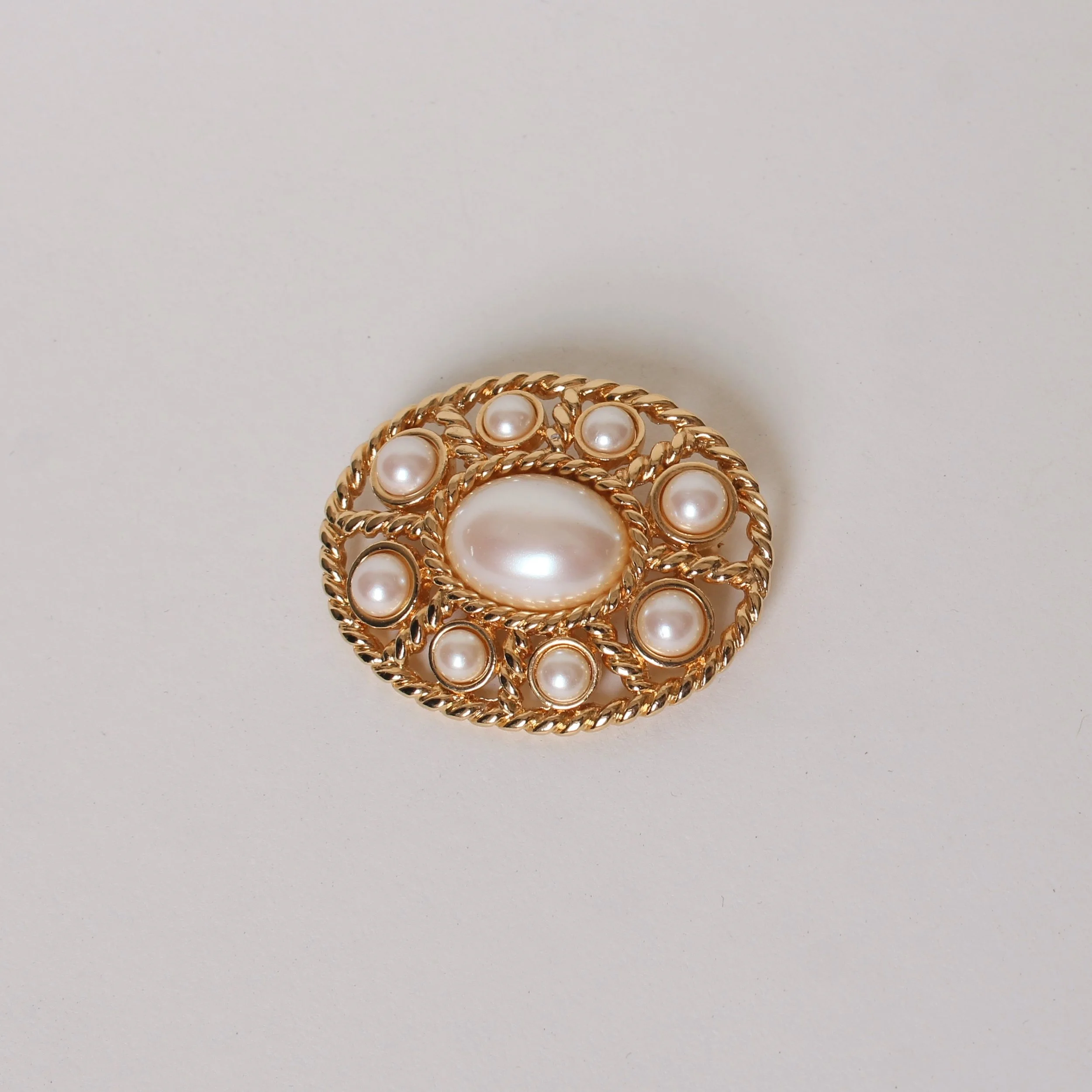 Vintage Monet Pearl Cabochon Brooch