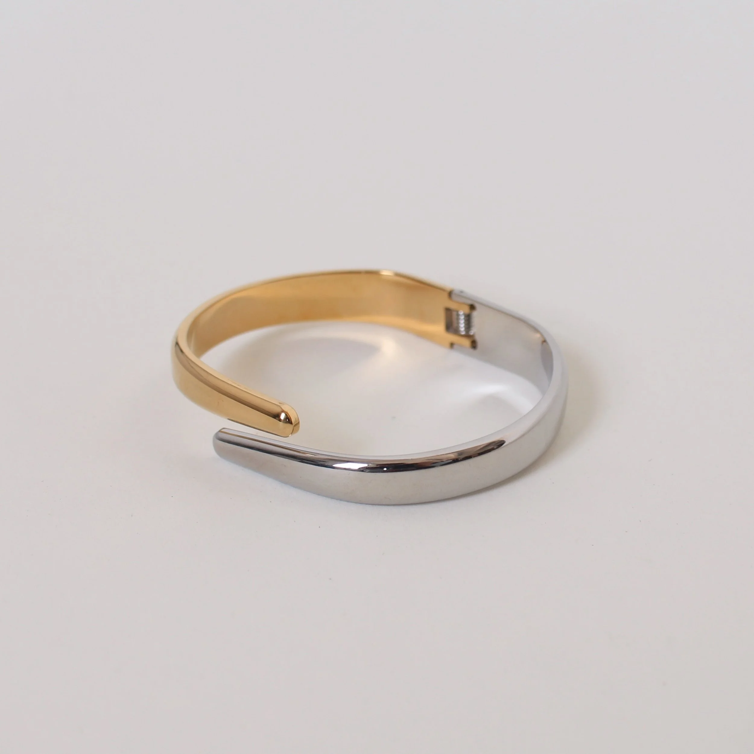 Vintage Two Toned Hinge Cuff