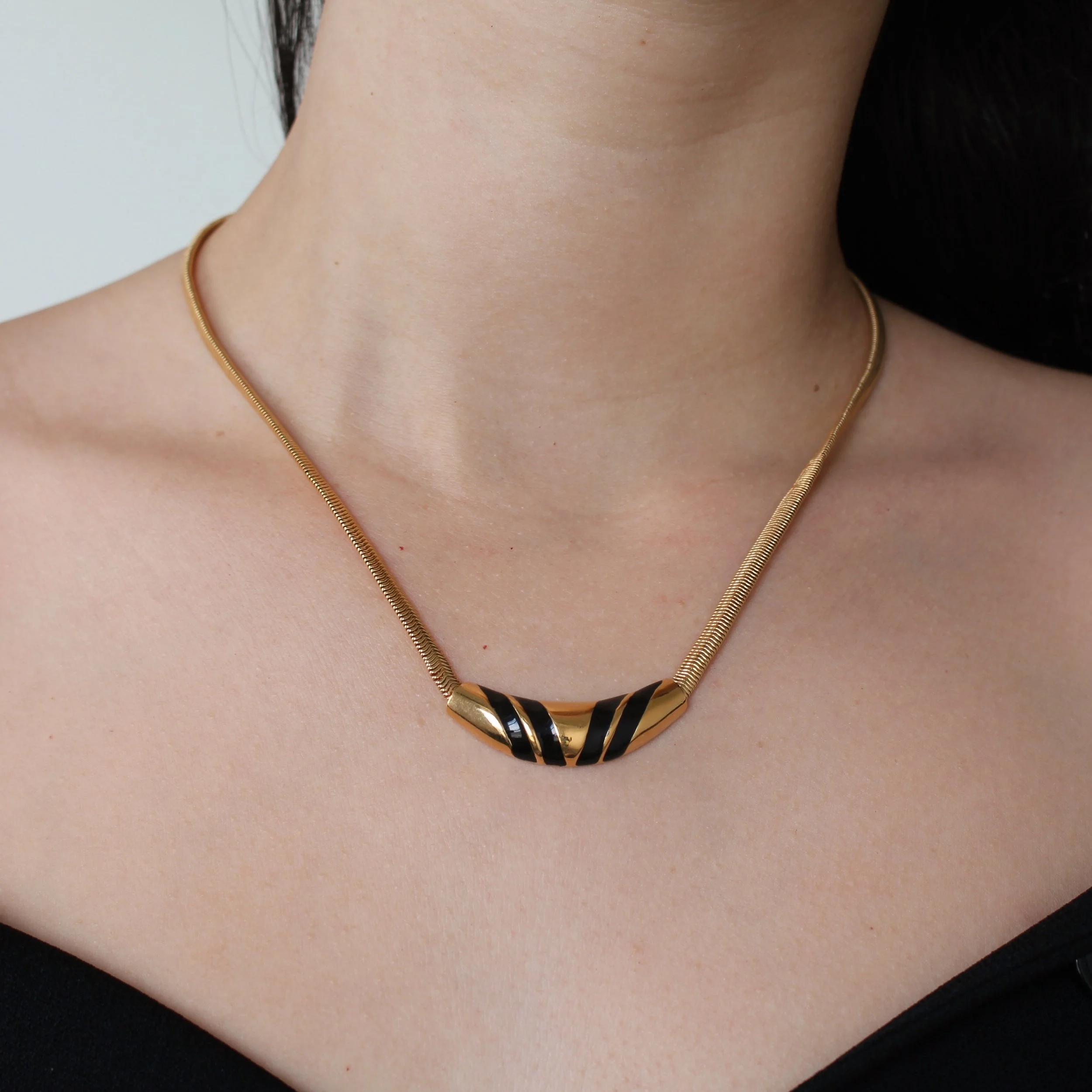 Vintage Avon Snake Chain Necklace